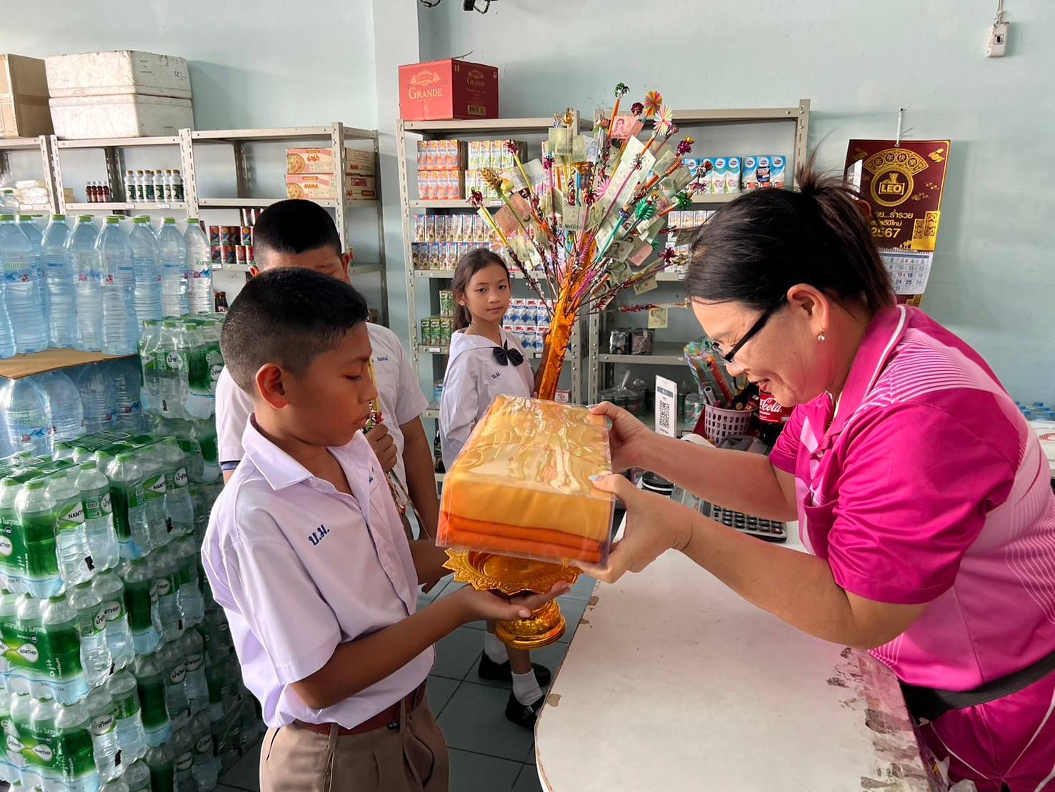 บรรยากาศบอกบุญกฐิน ของเด็กดี V-Star จากโรงเรียนวัดบ้านใหม่ จังหวัดชัยนาท