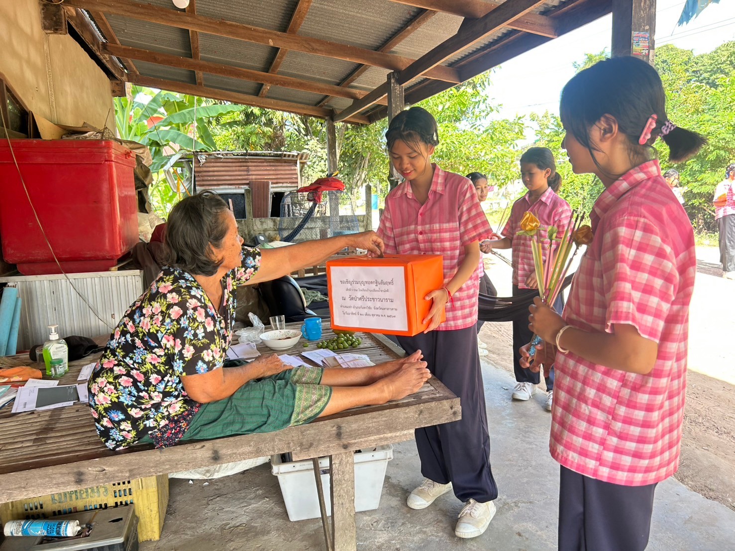 เตรียมงานบุญทอดกฐินสัมฤทธิ์เด็กดี V-Star โรงเรียนบ้านเปลือยน้ำสามัคคี