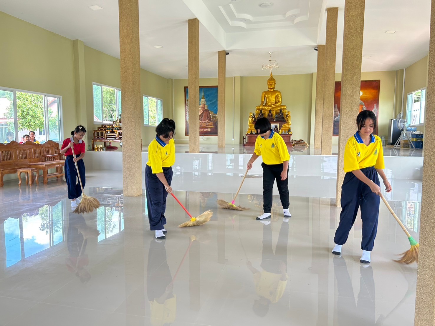 เตรียมงานบุญทอดกฐินสัมฤทธิ์เด็กดี V-Star โรงเรียนบ้านเปลือยน้ำสามัคคี