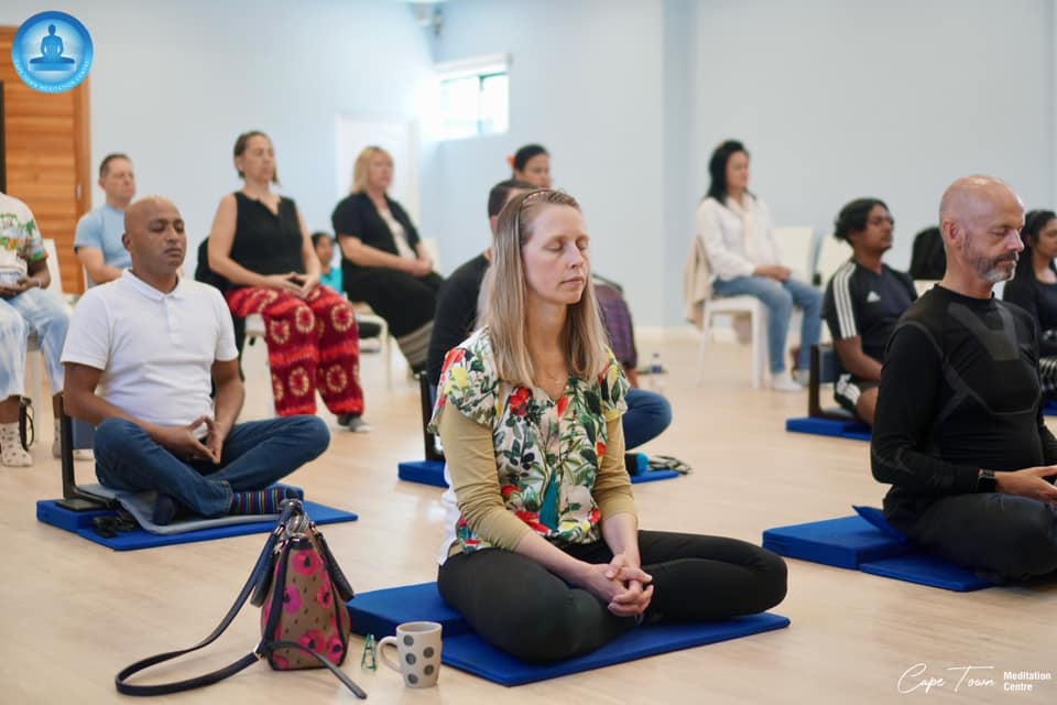 วัดพุทธเคปทาวน์ จัดปฏิบัติธรรมแก่ชาวท้องถิ่น