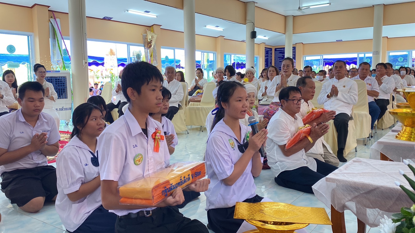 กฐินสัมฤทธิ์ สืบทอดวิถีวัฒนธรรมไทลื้อ โรงเรียนวัดหลวงวิทยา