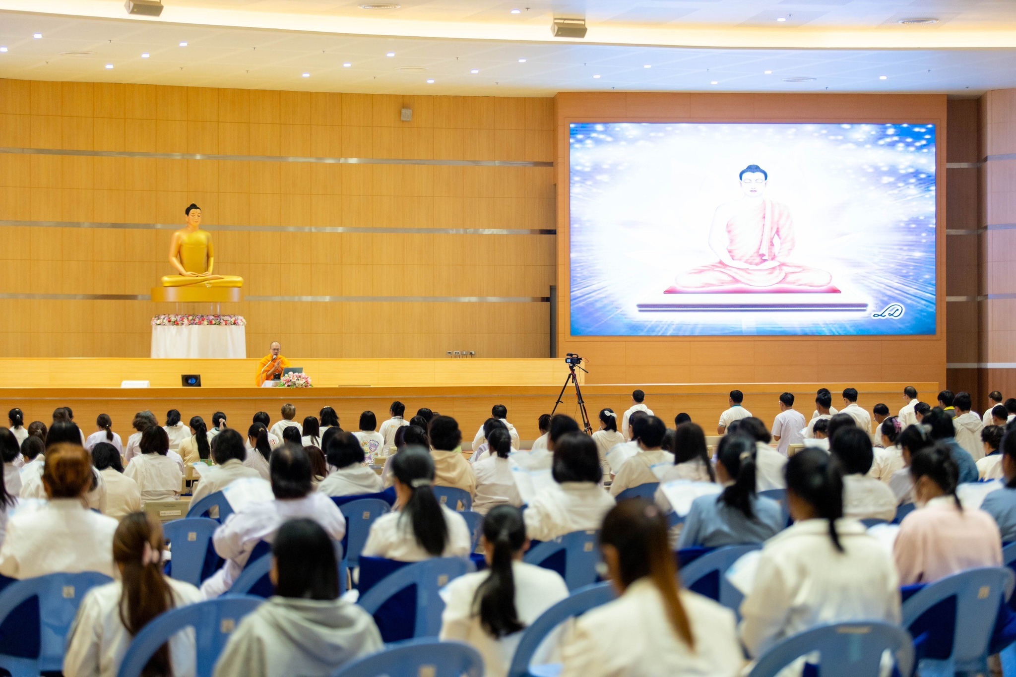 ชพส.จัดโครงการปฏิบัติธรรมครู รุ่นที่ 1