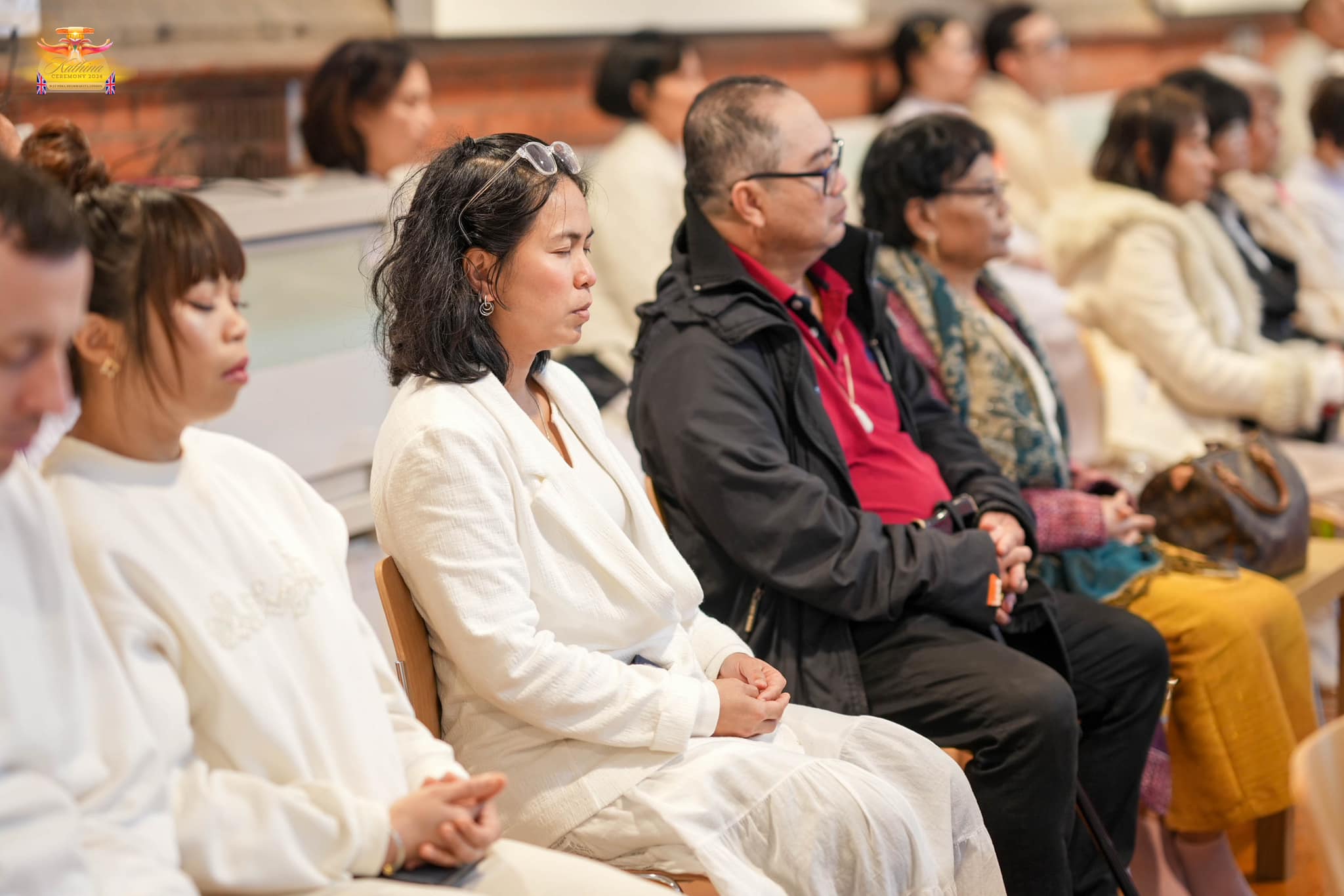 วัดพระธรรมกายลอนดอน จัดพิธีทอดกฐินสามัคคี