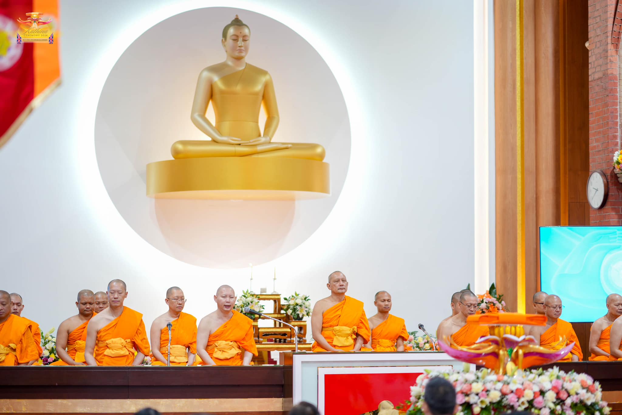 วัดพระธรรมกายลอนดอน จัดพิธีทอดกฐินสามัคคี
