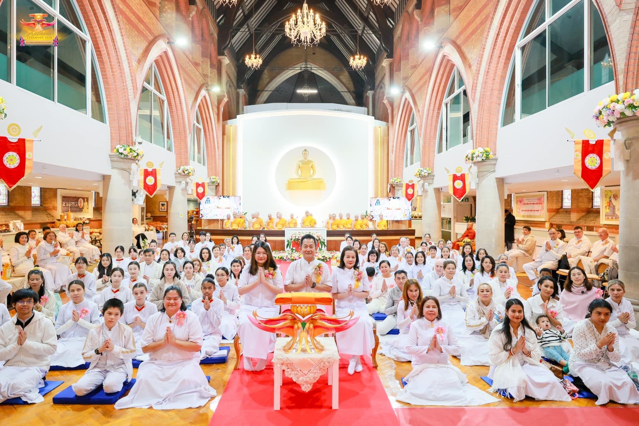 วัดพระธรรมกายลอนดอน จัดพิธีทอดกฐินสามัคคี