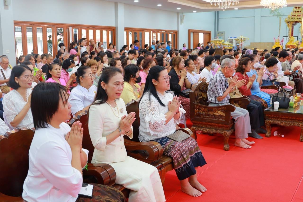 ภาพแห่งความปลื้มปิติใจ เหล่าเด็กดี V-Star โรงเรียนแสงหิรัญวิทยา กรุงเทพมหานคร