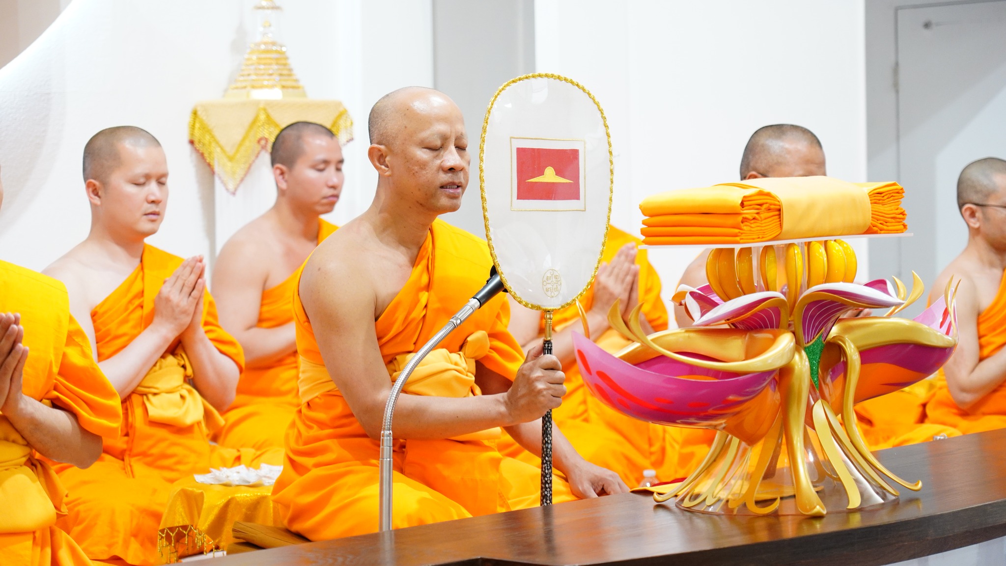 วัดพระธรรมกายซีแอตเติล จัดพิธีทอดกฐินสามัคคี