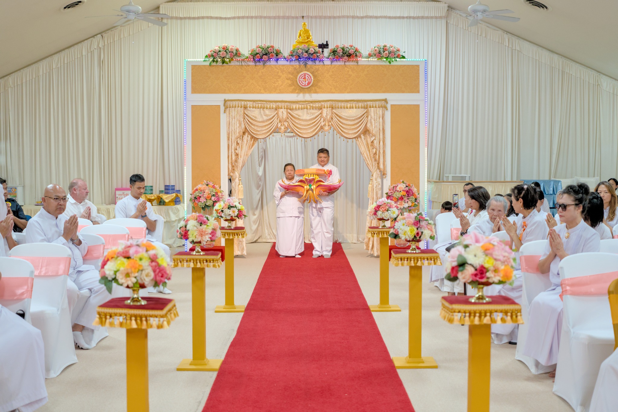 วัดพระธรรมกายเท็กซัส จัดพิธีทอดกฐินสมปรารถนา บูชาธรรม 80 ปี หลวงพ่อธัมมชโย