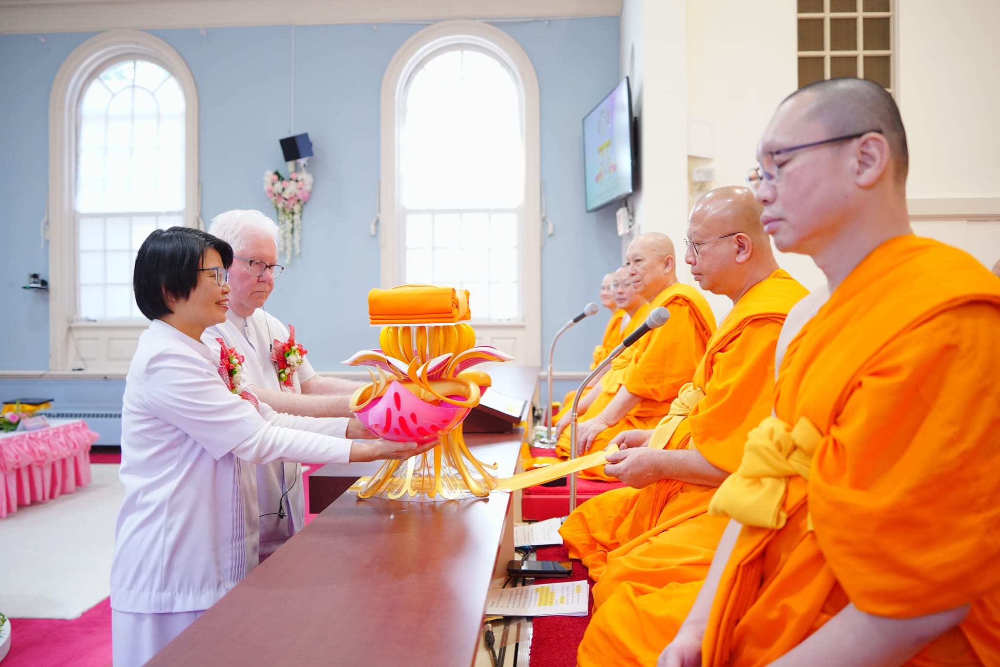 วัดพระธรรมกายชิคาโก จัดพิธีทอดกฐินบรมจักรพรรดิ