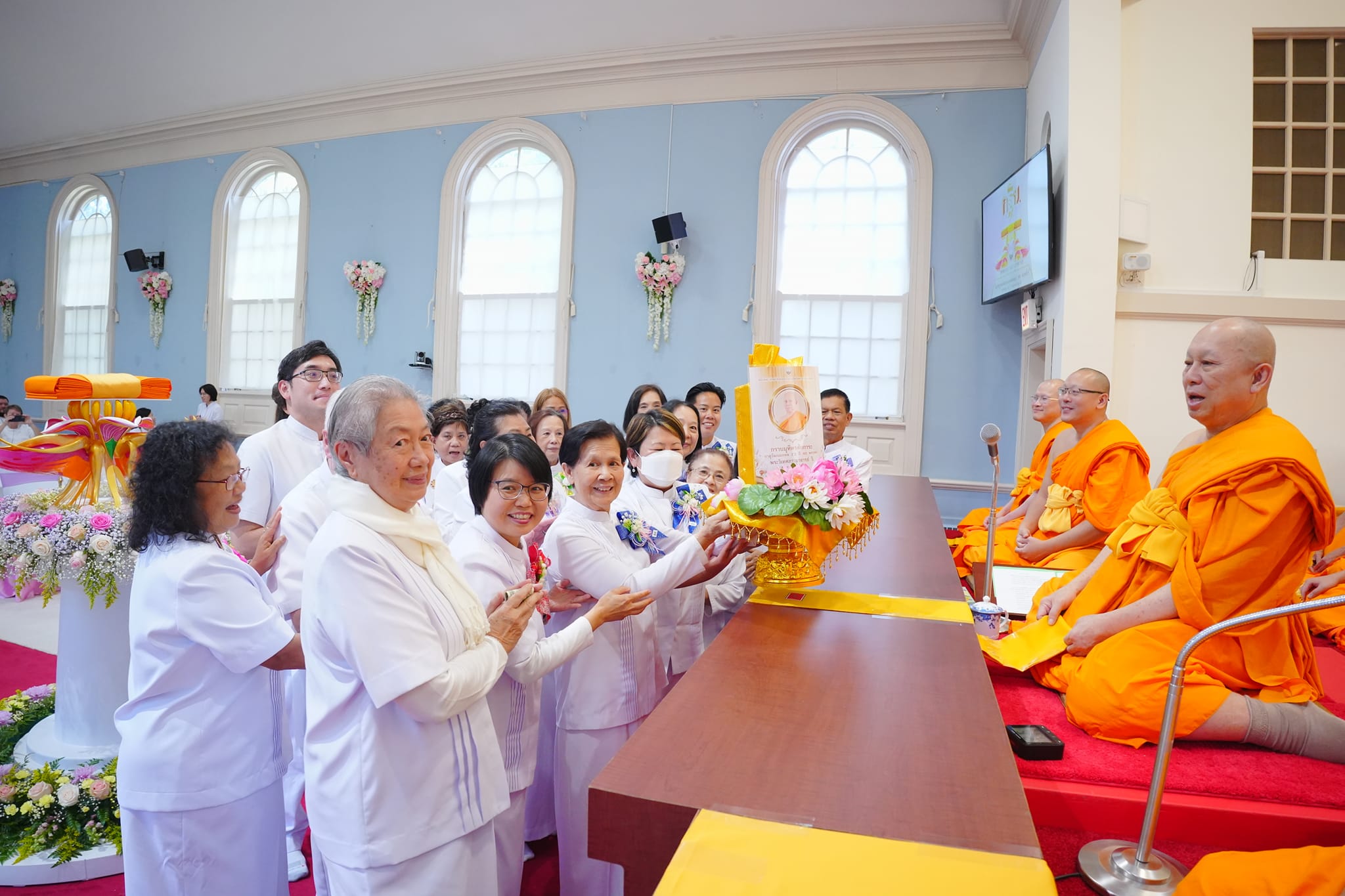 วัดพระธรรมกายชิคาโก จัดพิธีทอดกฐินบรมจักรพรรดิ