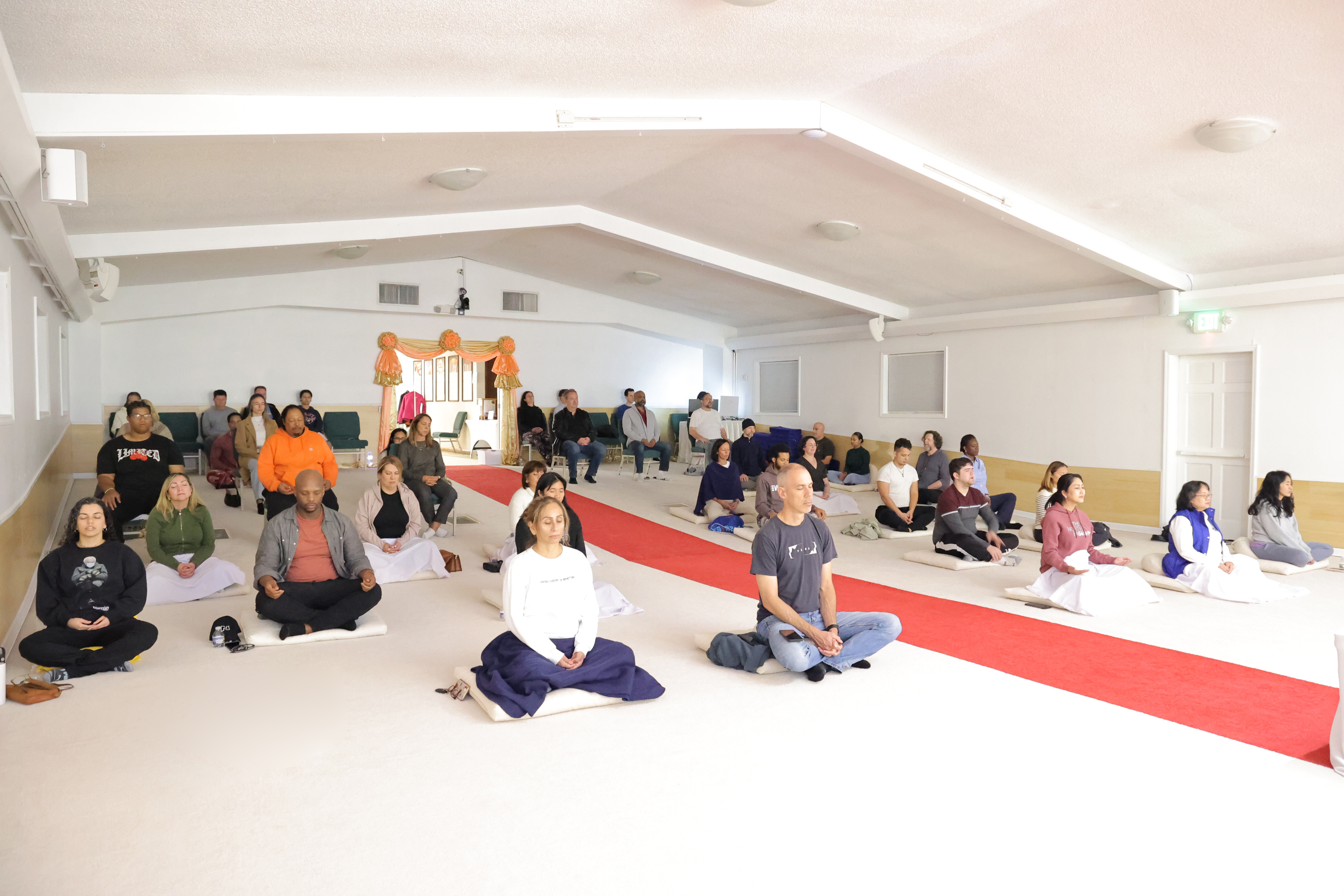 วัดพระธรรมกายจอร์เจีย จัดกิจกรรมนั่งสมาธิสำหรับชาวท้องถิ่น