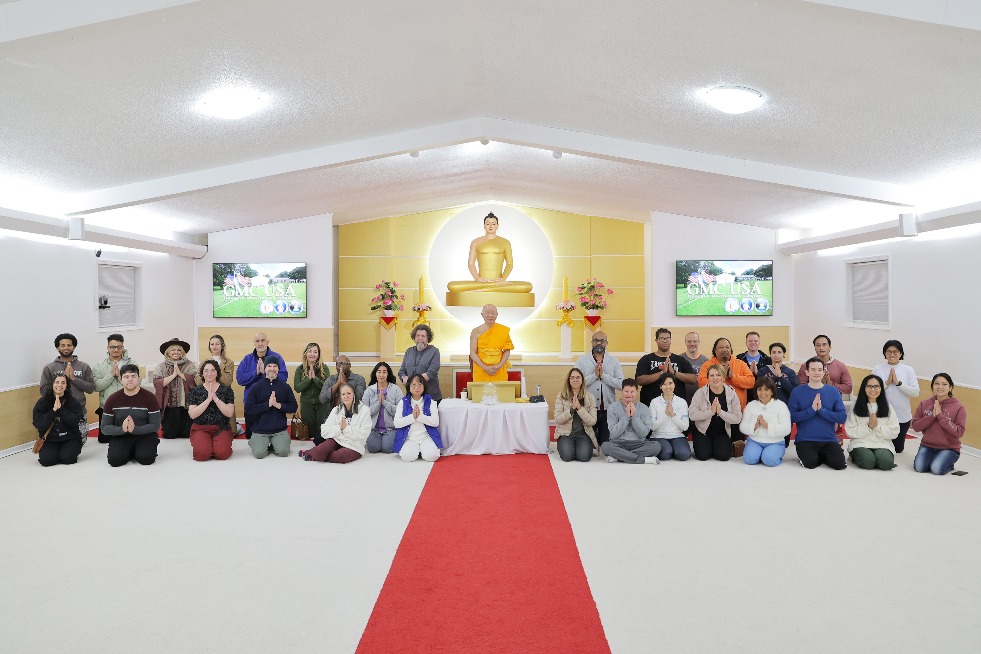 วัดพระธรรมกายจอร์เจีย จัดกิจกรรมนั่งสมาธิสำหรับชาวท้องถิ่น