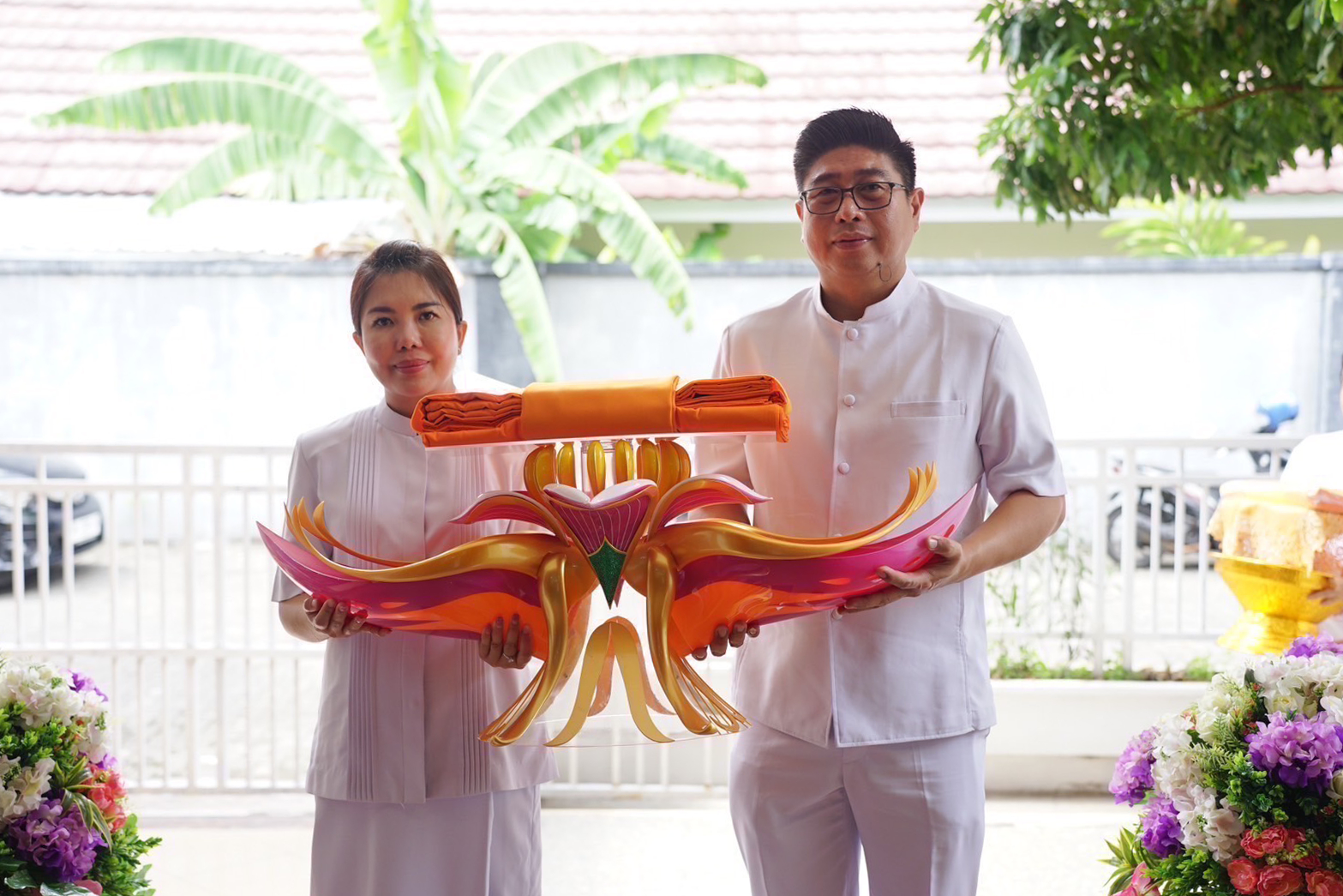 วัดพุทธยอกยาการ์ต้า จัดงานบุญพิธีทอดกฐินสามัคคี