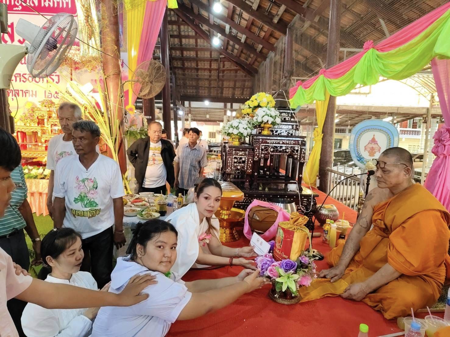 โรงเรียนวัดสวนส้ม(ชื่นสินอนุสสรณ์) ร่วมกันจัดกฐินสัมฤทธิ์เด็กดี V-Star ครั้งแรก