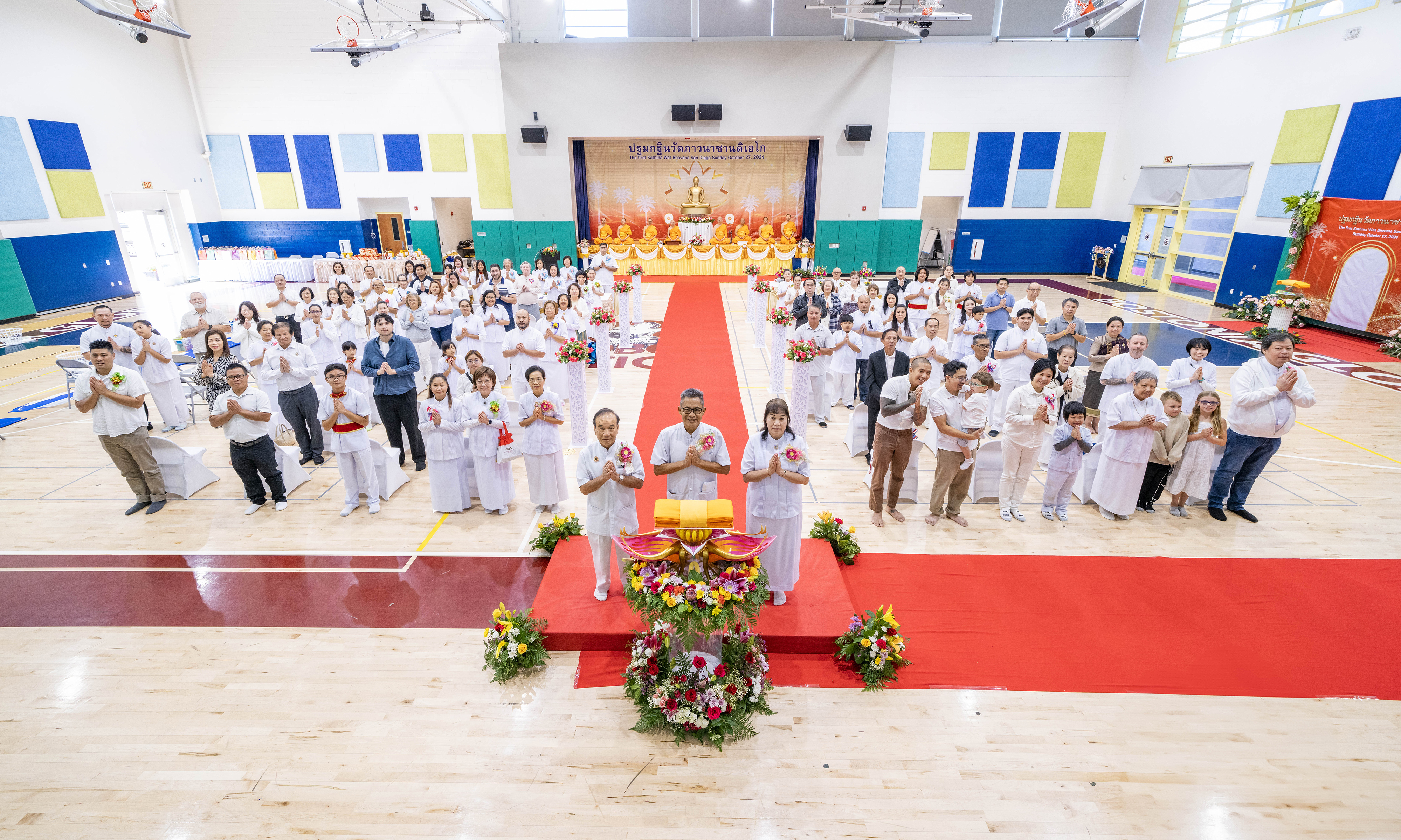 วัดภาวนาซานดิเอโก จัดพิธีทอดปฐมกฐิน