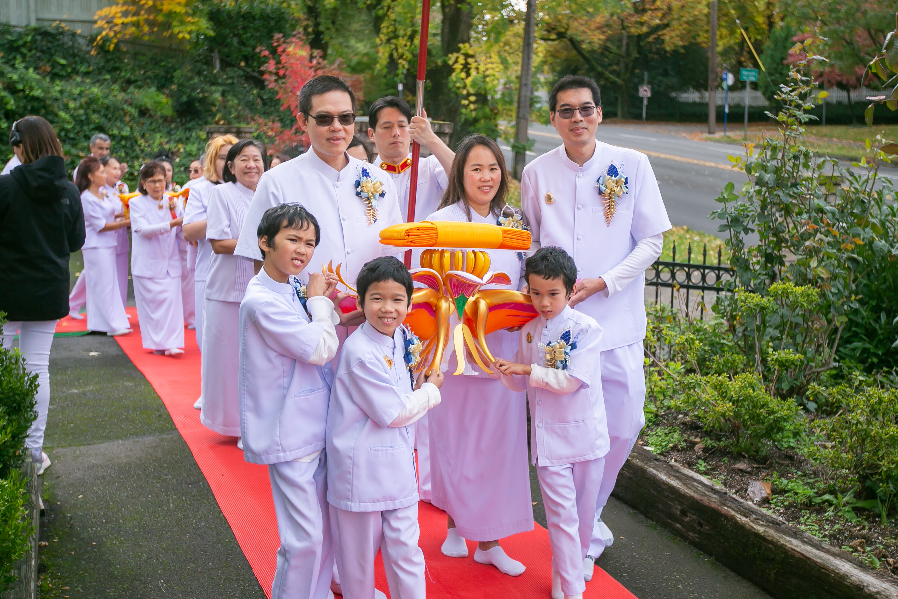 วัดพระธรรมกายออเรกอน จัดพิธีทอดกฐินธรรมชัยสร้างทุกสิ่ง
