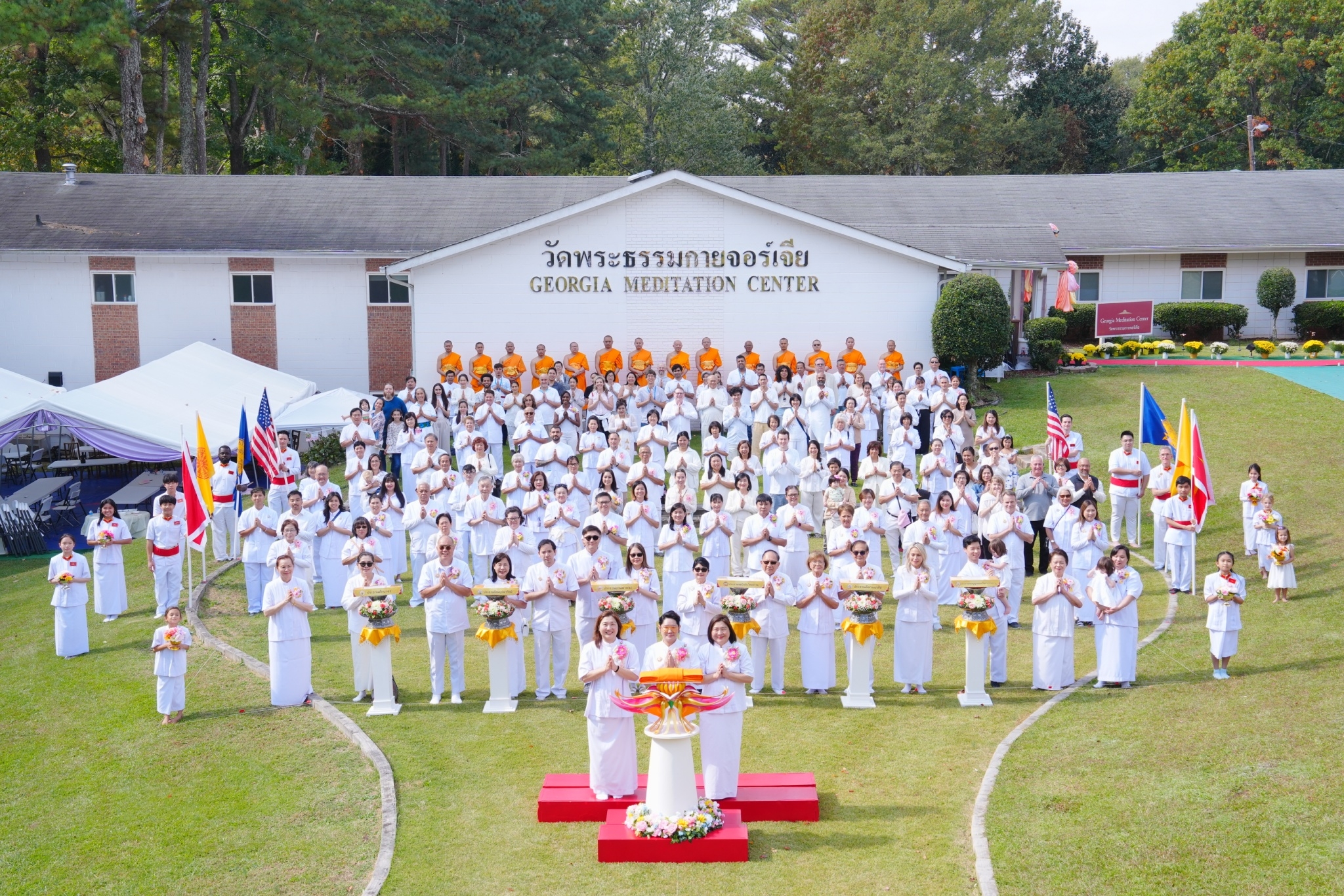 วัดพระธรรมกายจอร์เจีย จัดงานบุญพิธีทอดกฐินสามัคคี