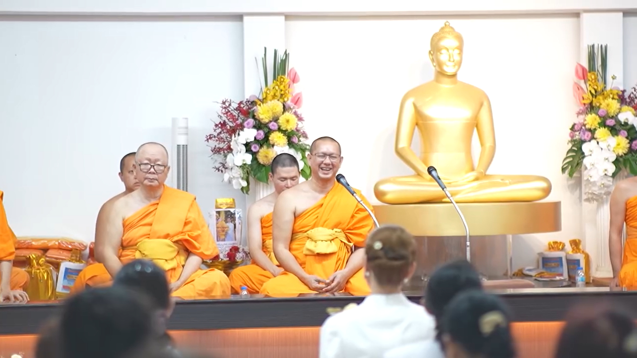 พุทธศาสนิกชนสามแผ่นดิน รวมใจทอดกฐินสามัคคี ณ วัดพระธรรมกายเถาหยวน ไต้หวัน