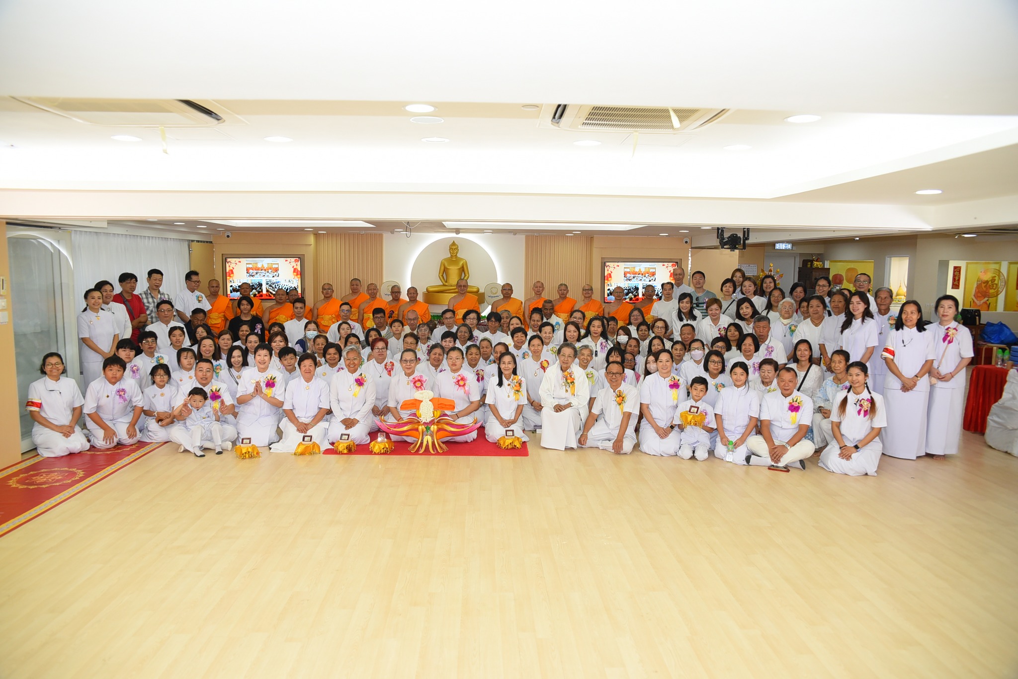 พิธีทอดกฐินบรมจักรพรรดิ์แก้วเกาลูนบุญอนันต์ ณ วัดพระธรรมกายเกาลูน ฮ่องกง