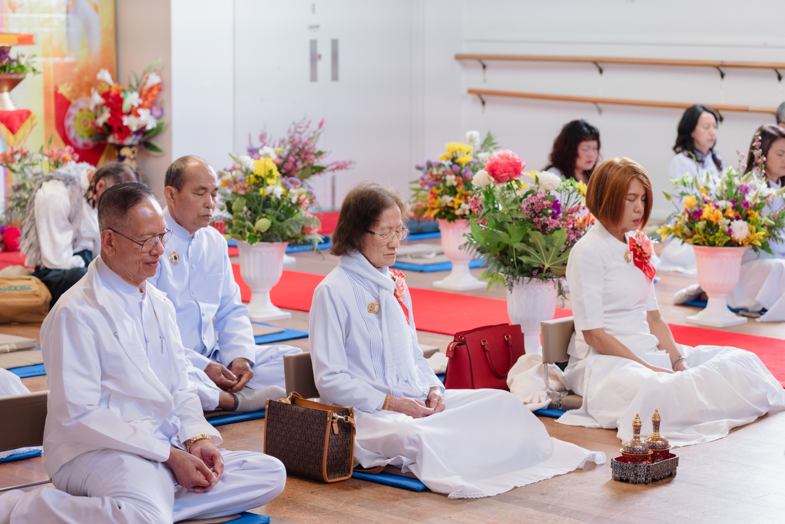 วัดพระธรรมกายเวลลิงตัน จัดพิธีทอดผ้าป่าบริวารกฐิน