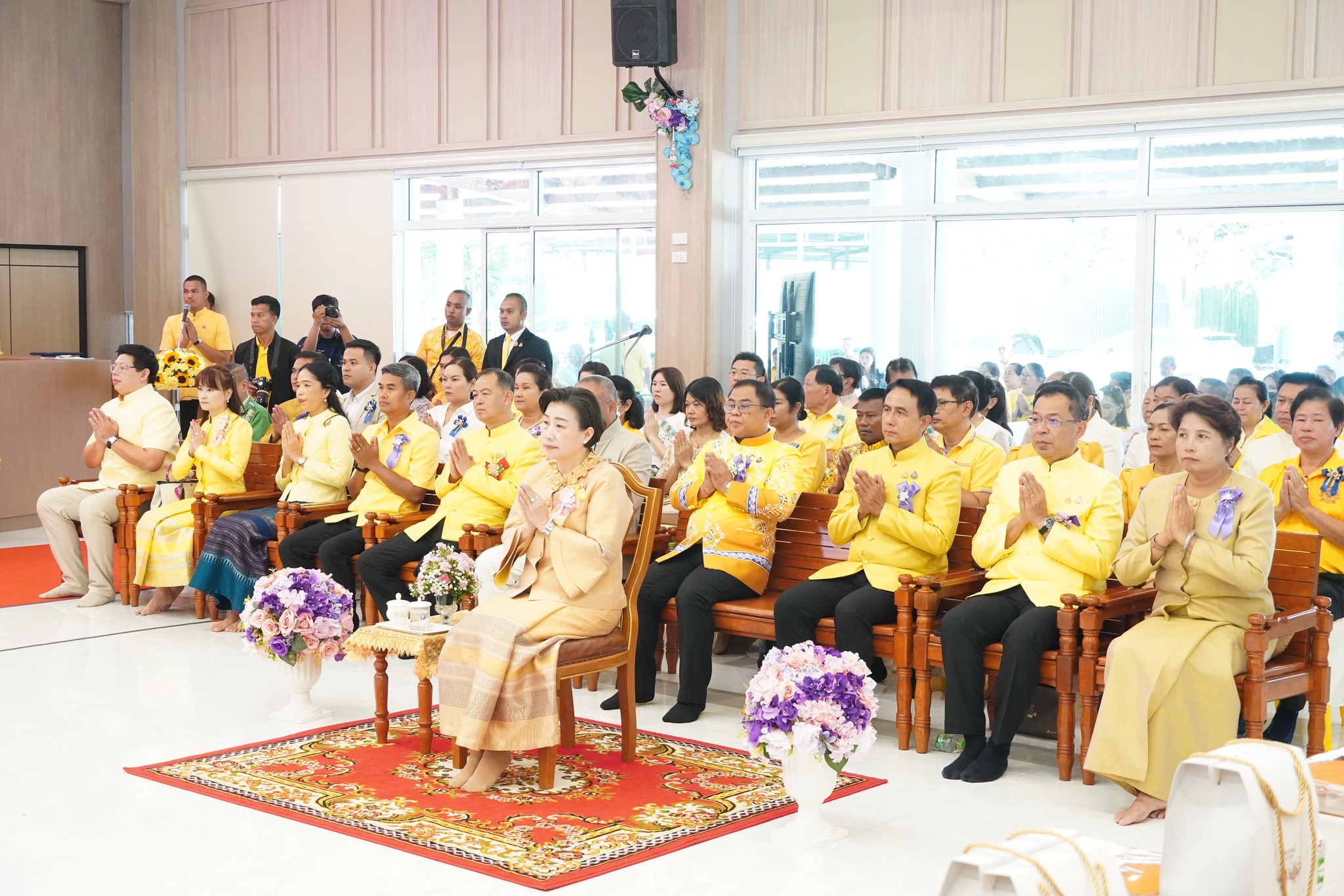 กรมการศาสนา พระธรรมทูตสายประเทศอินเดีย-เนปาล และวัดพระธรรมกาย จัดพิธีถวายผ้ากฐิน จังหวัดชายแดนภาคใต้