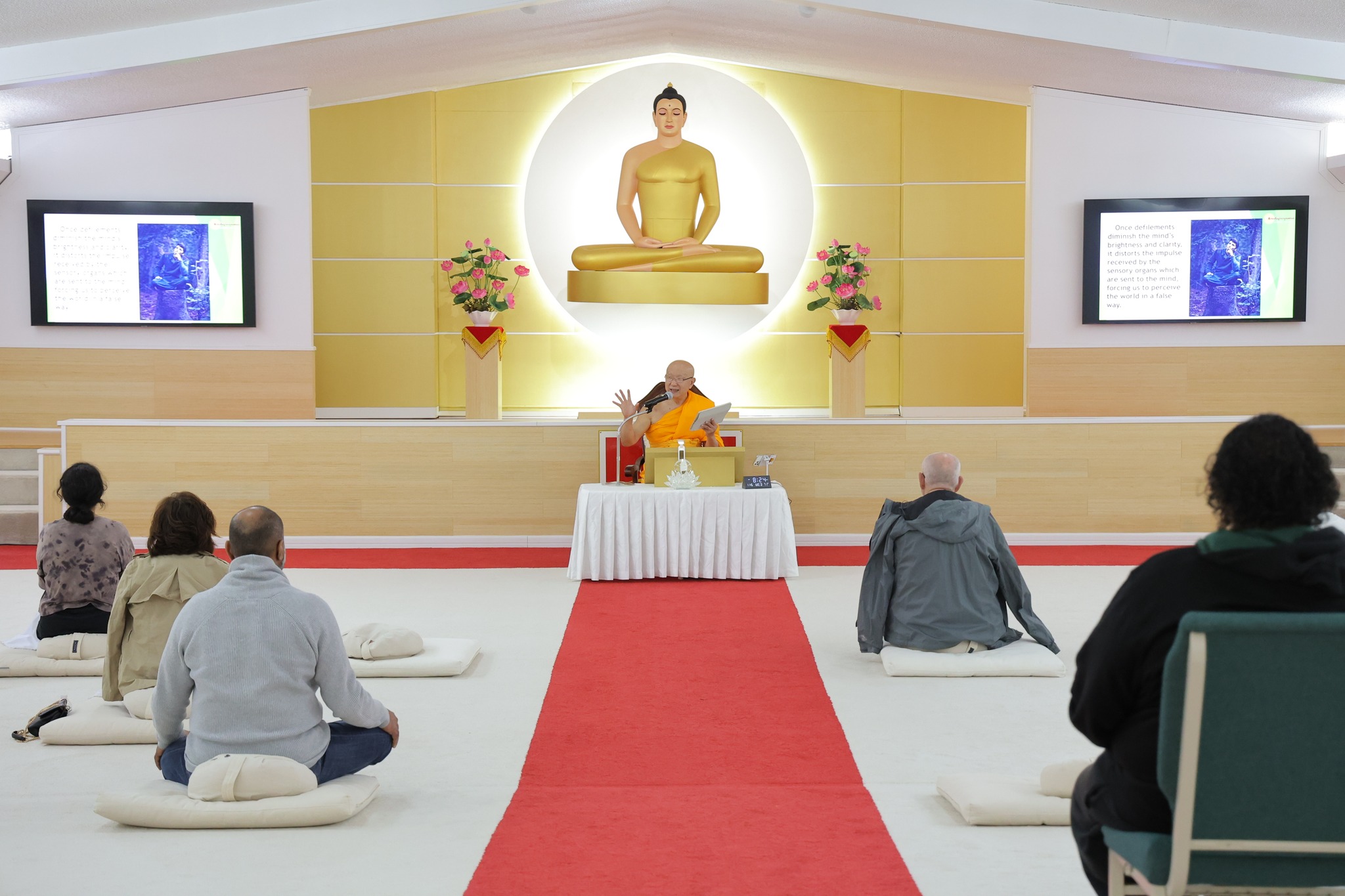 วัดพระธรรมกายจอร์เจีย จัดกิจกรรมนั่งสมาธิสำหรับชาวท้องถิ่น