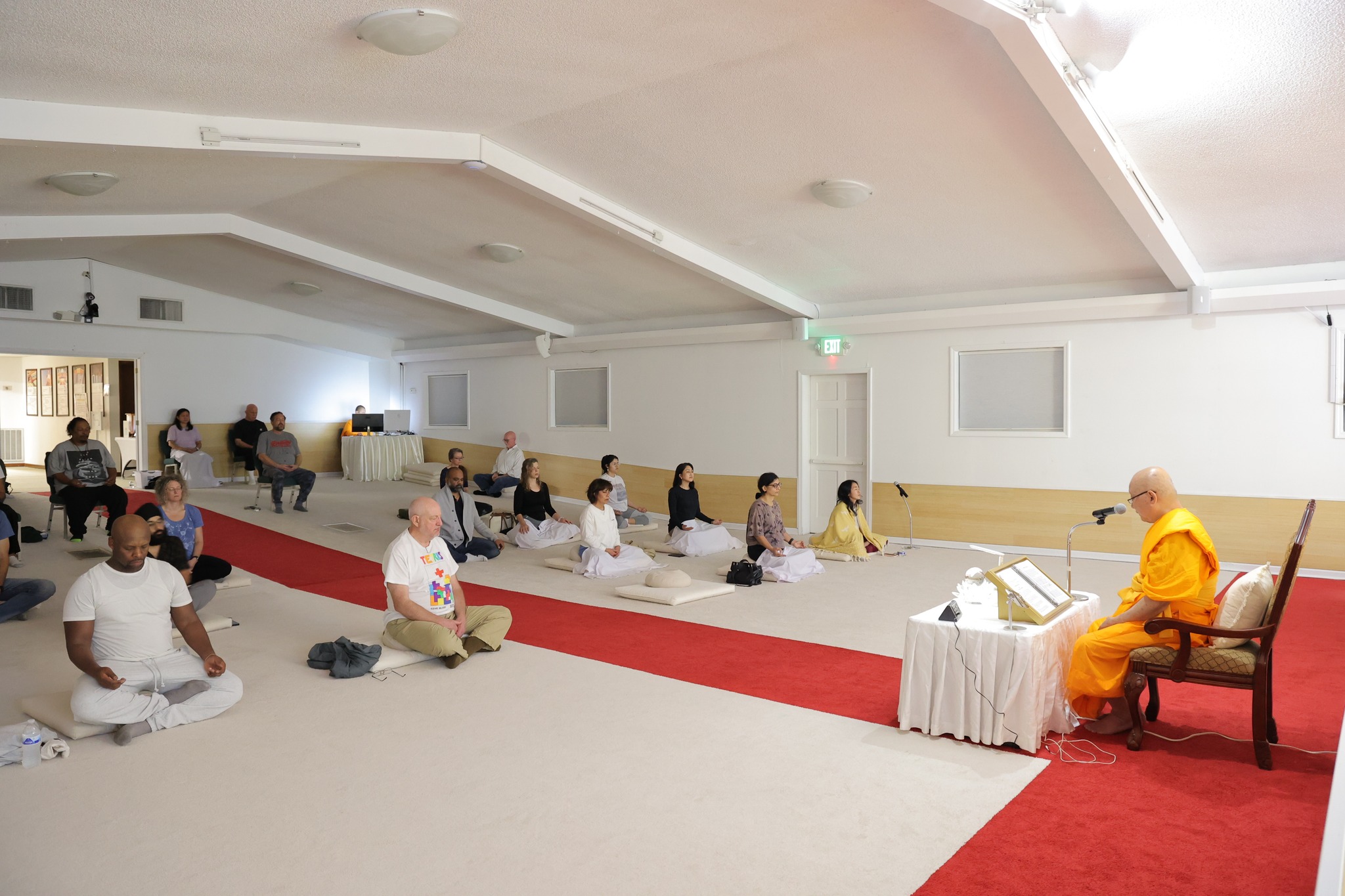 วัดพระธรรมกายจอร์เจีย จัดกิจกรรมนั่งสมาธิสำหรับชาวท้องถิ่น