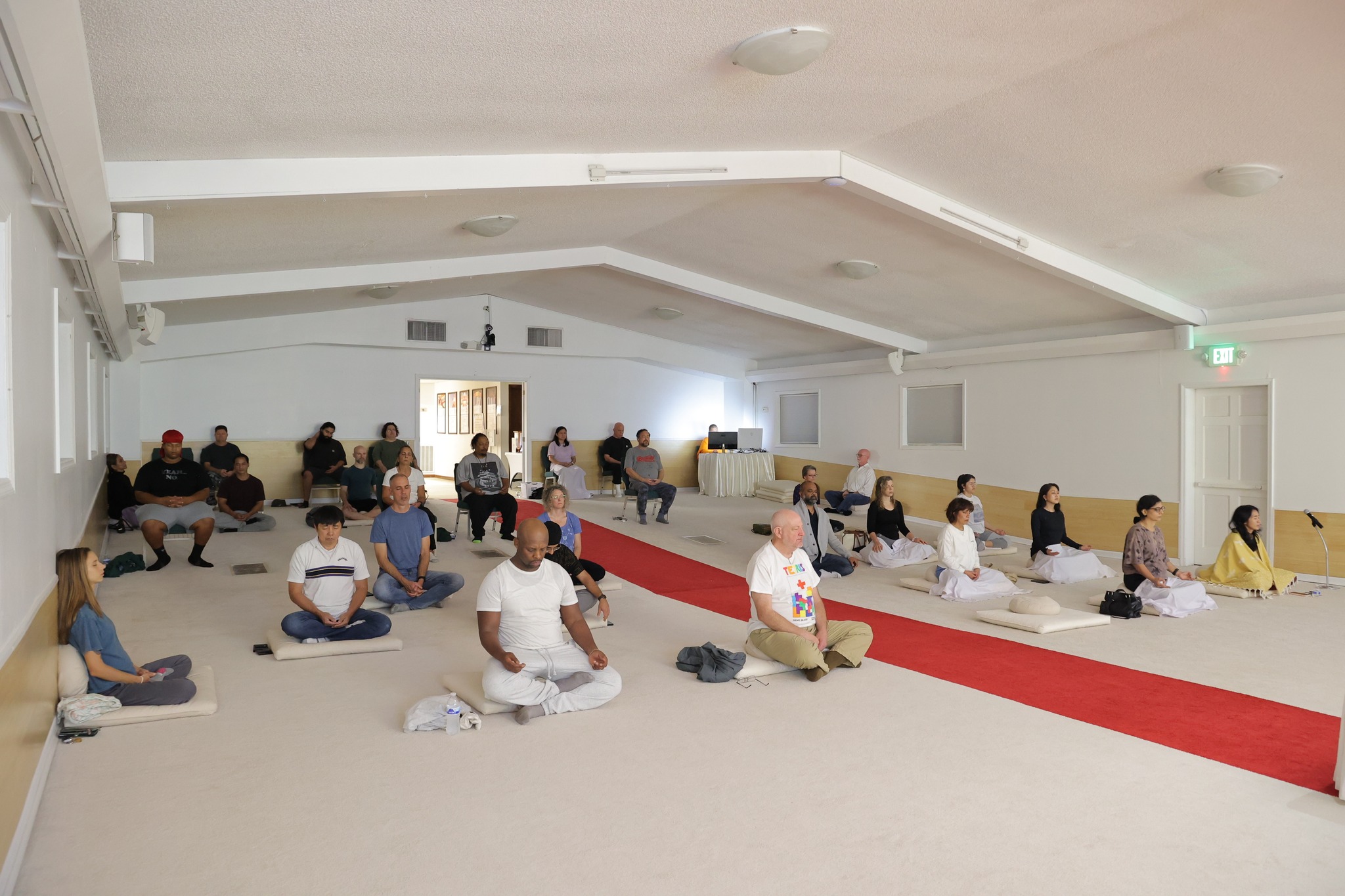 วัดพระธรรมกายจอร์เจีย จัดกิจกรรมนั่งสมาธิสำหรับชาวท้องถิ่น