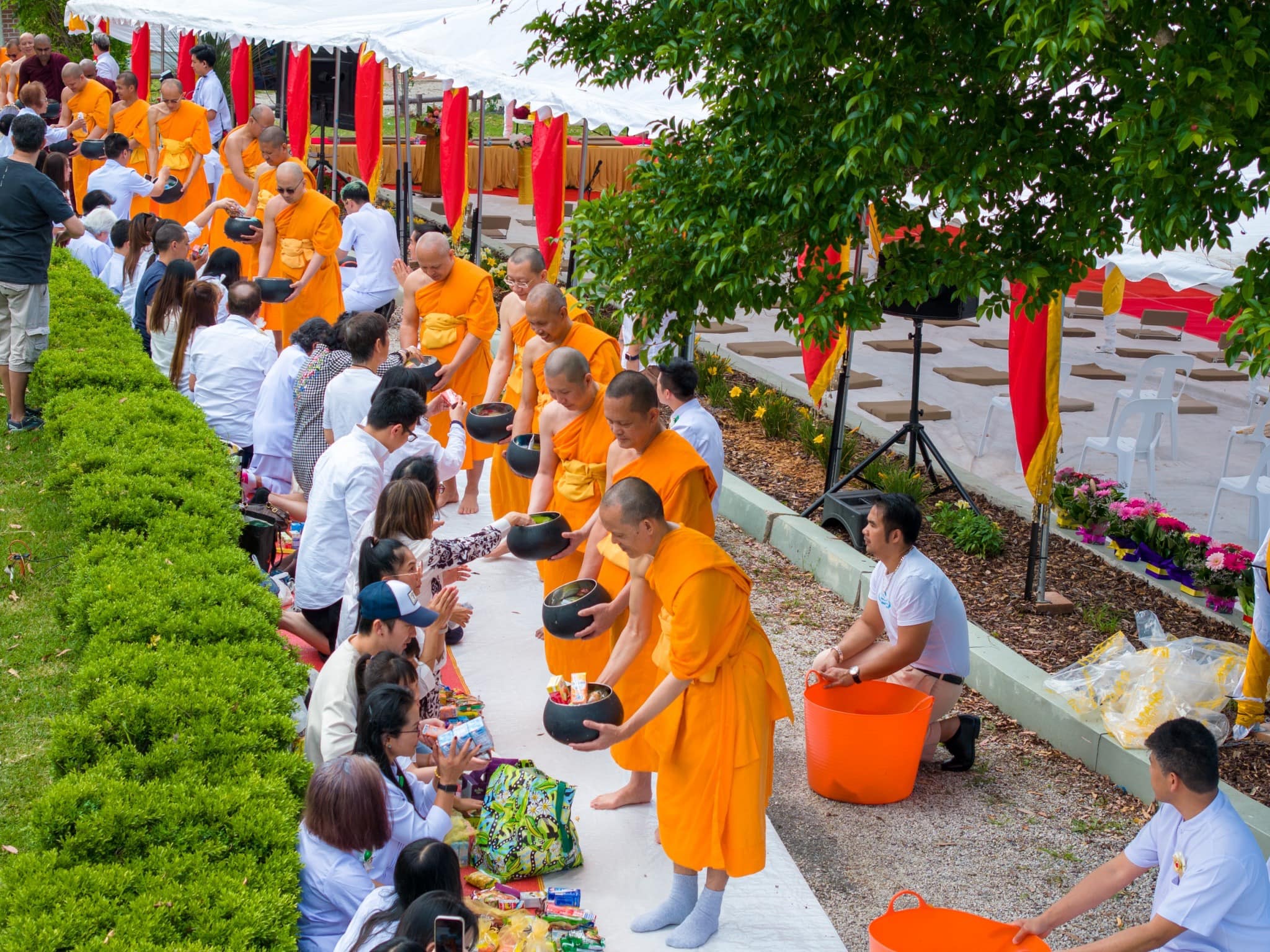 วัดพระธรรมกายนครซิดนีย์ จัดพิธีทอดกฐินสามัคคี