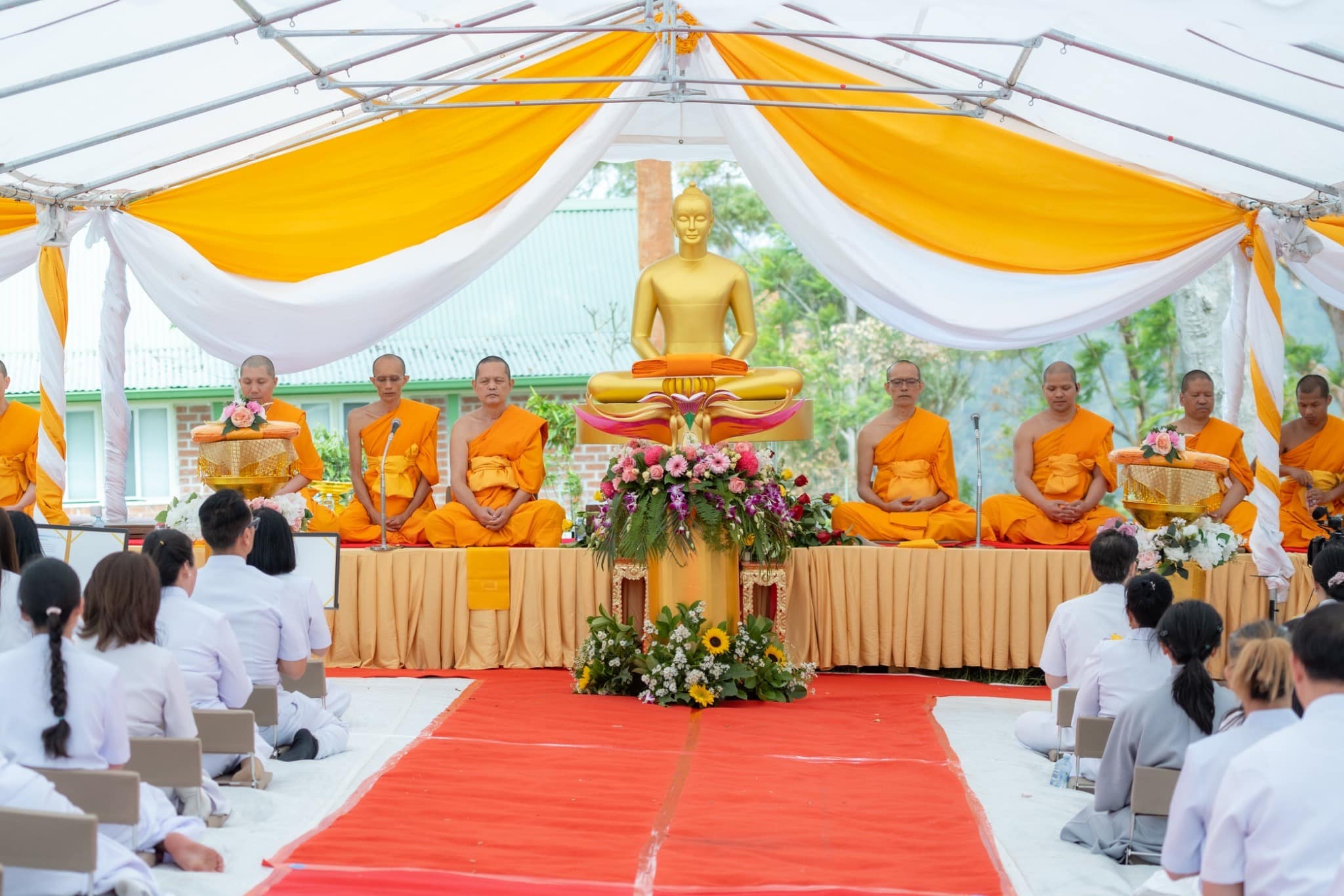 วัดพระธรรมกายนครซิดนีย์ จัดพิธีทอดกฐินสามัคคี