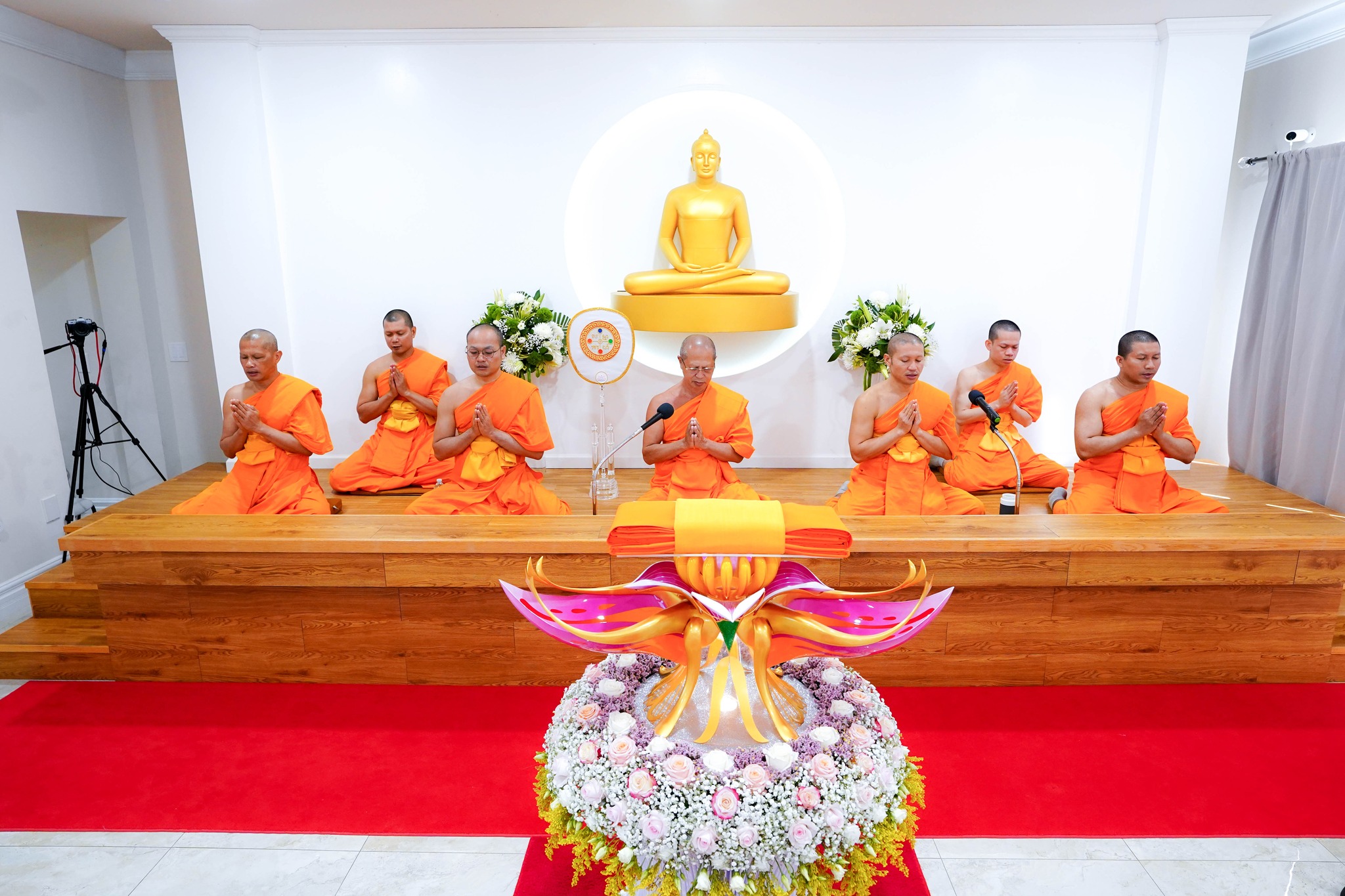 วัดพระธรรมกายปาล์มบีช จัดพิธีทอดกฐินสามัคคี