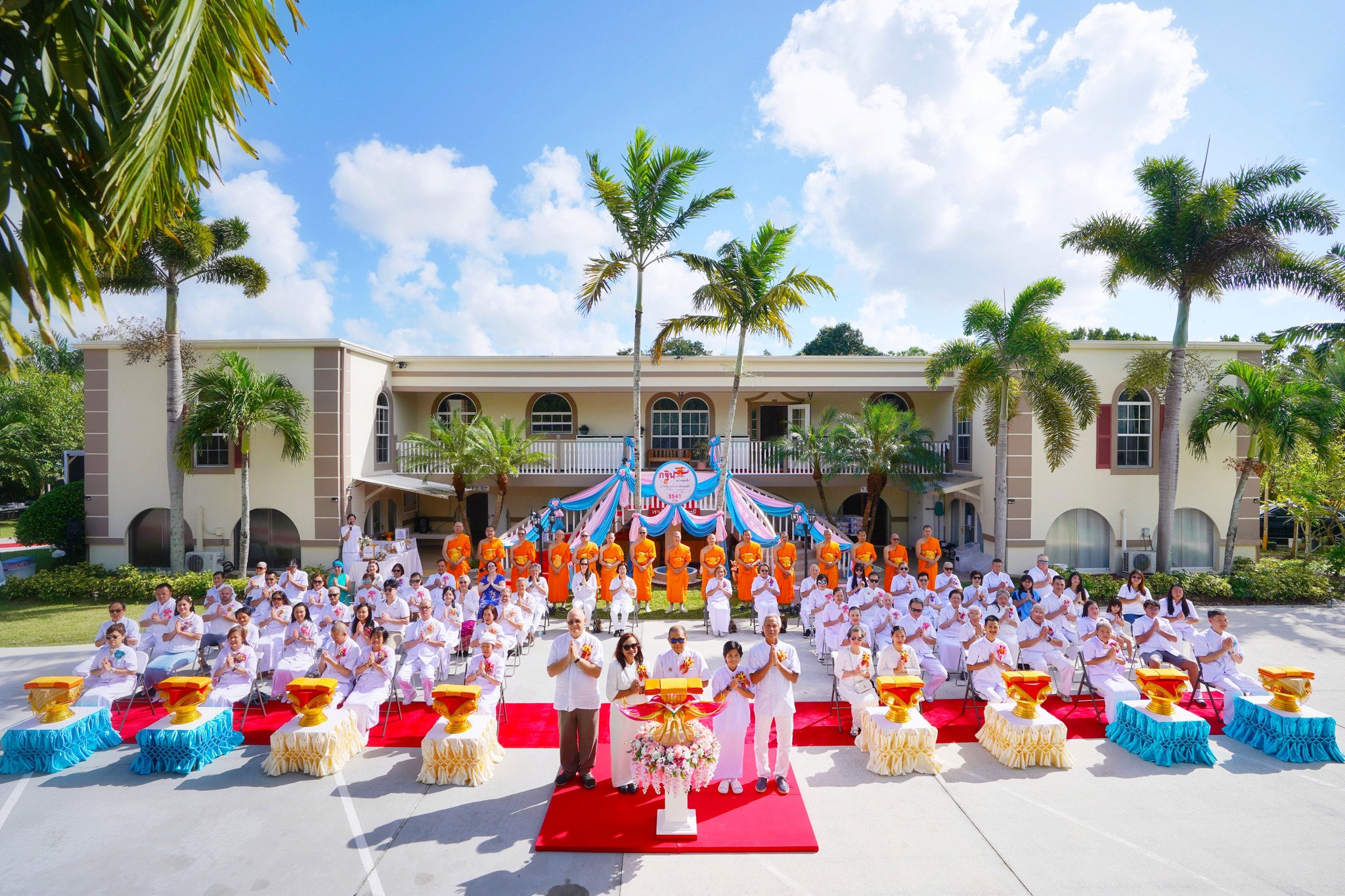 วัดพระธรรมกายปาล์มบีช จัดพิธีทอดกฐินสามัคคี