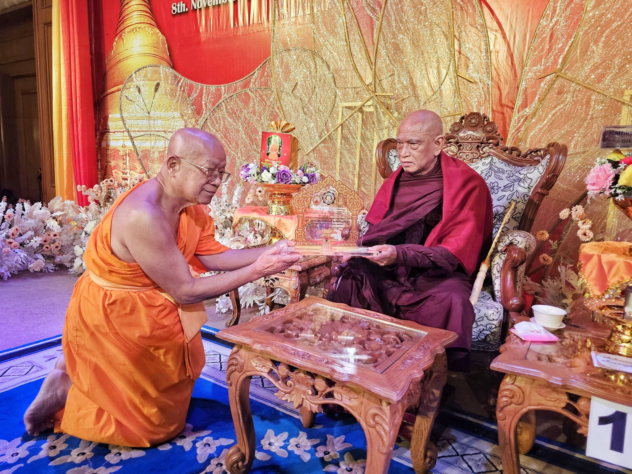 พระสังฆราชแห่งเมียนมา ได้เมตตารับอาราธนาไปเป็นองค์ประธานในพิธีทอดกฐินไทย-เมียนมา ในนามหลวงพ่อธมฺมชโย บูชาธรรมอายุวัฒนมงคล 80 ปี