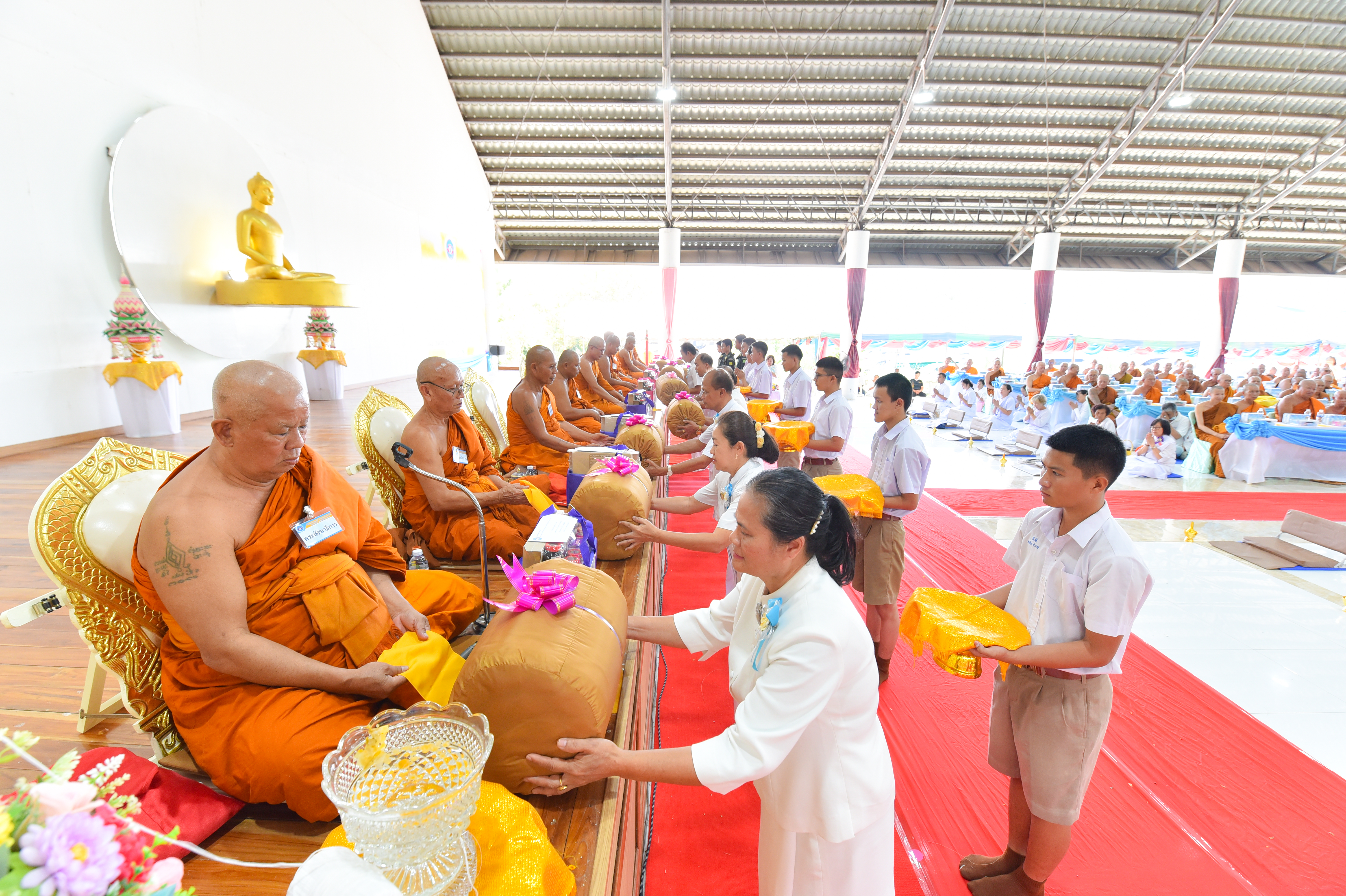 ธุดงคสถานอำนาจเจริญ จัดพิธีถวายมหาสังฆทาน 348 วัด