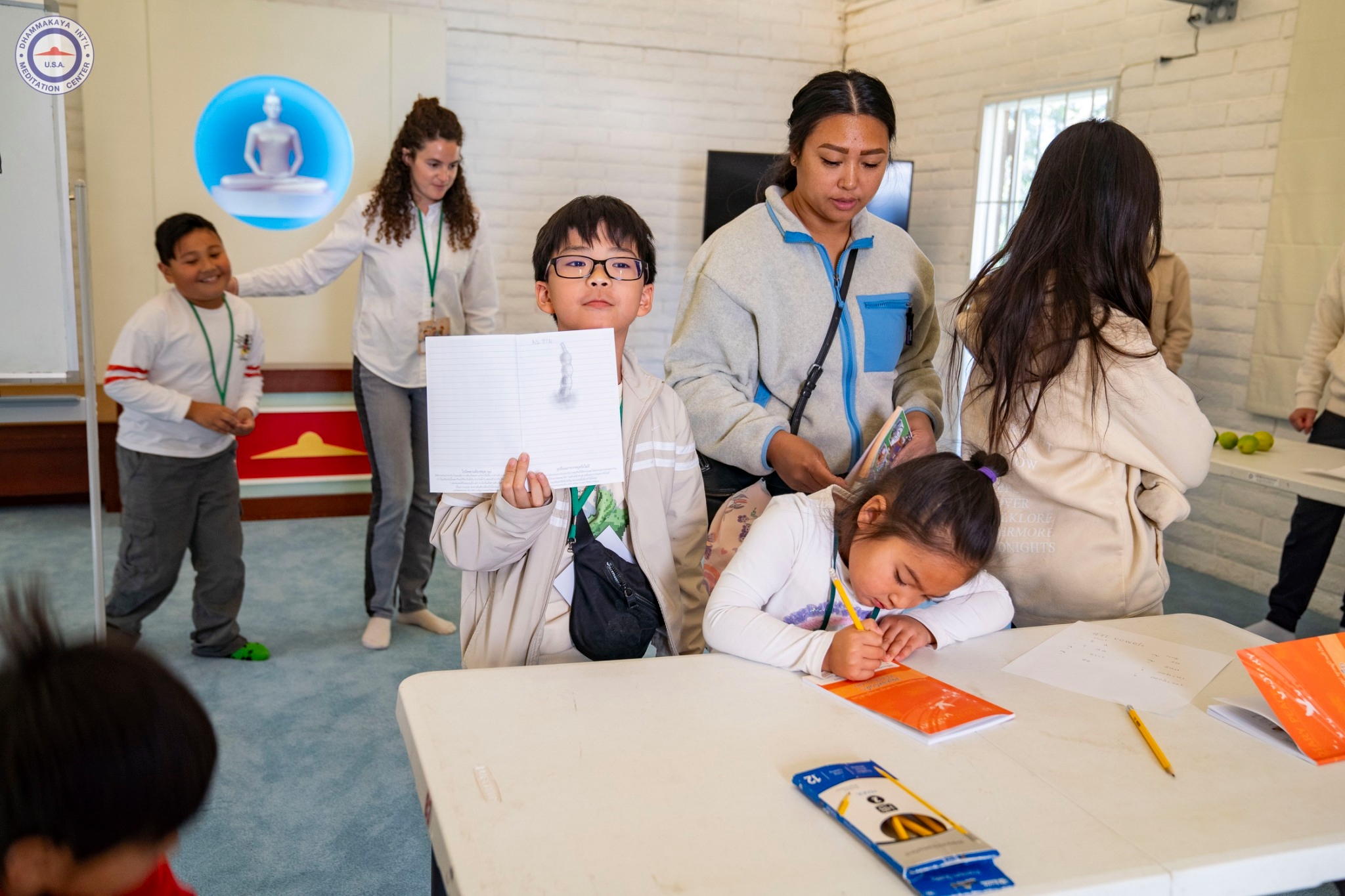 วัดพระธรรมกายแคลิฟอร์เนีย จัดกิจกรรมทางพุทธศาสนาสำหรับเยาวชน