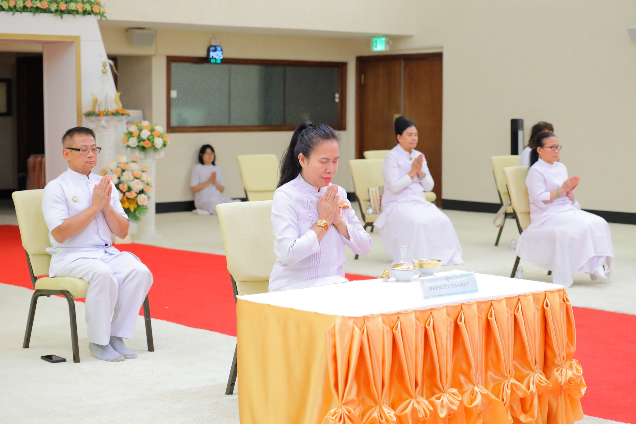 วัดพระธรรมกายแคนซัส จัดพิธีถวายกองบุญเครื่องกันหนาว