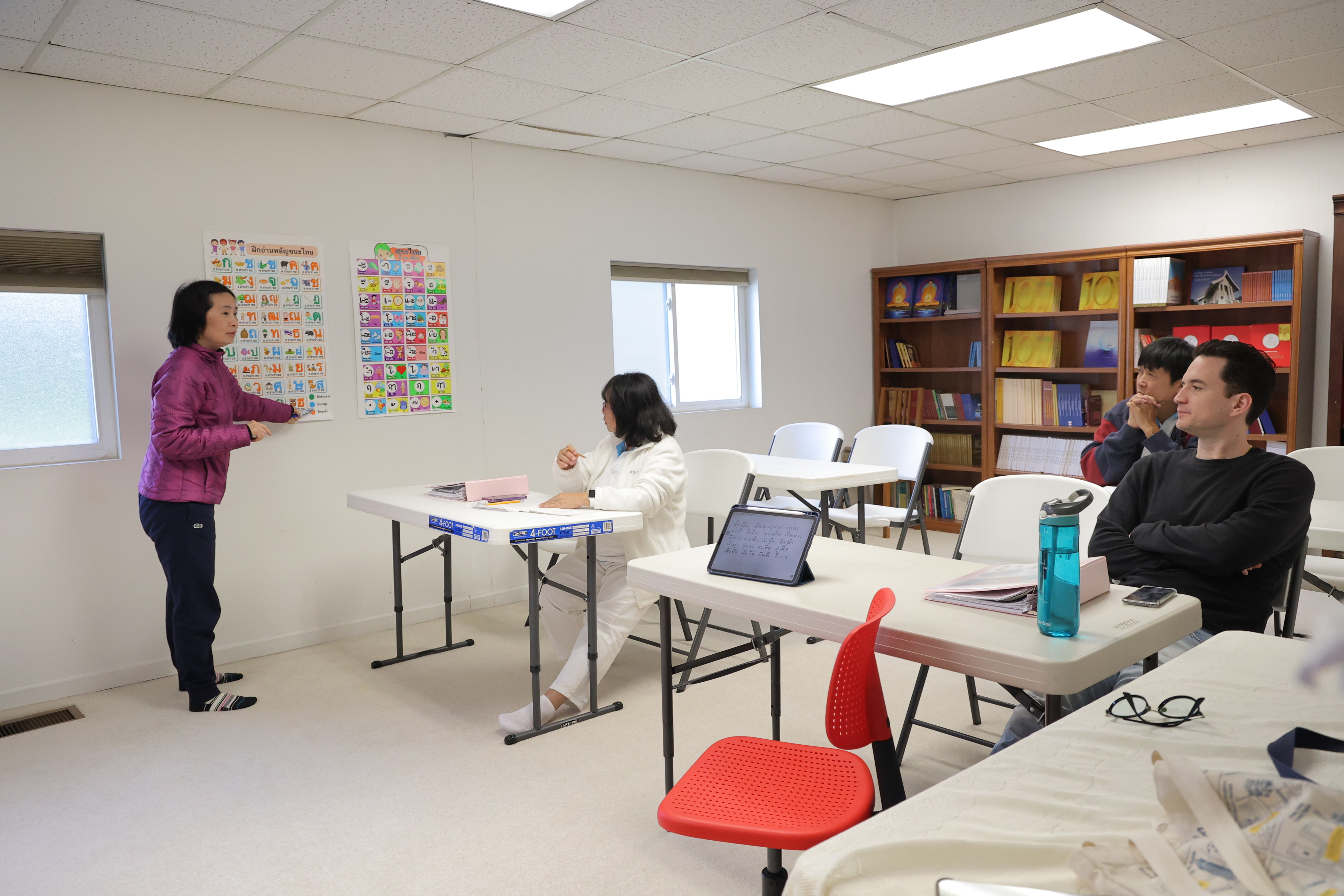 วัดพระธรรมกายจอร์เจีย จัดพิธีทอดผ้าป่าบำรุงวัด