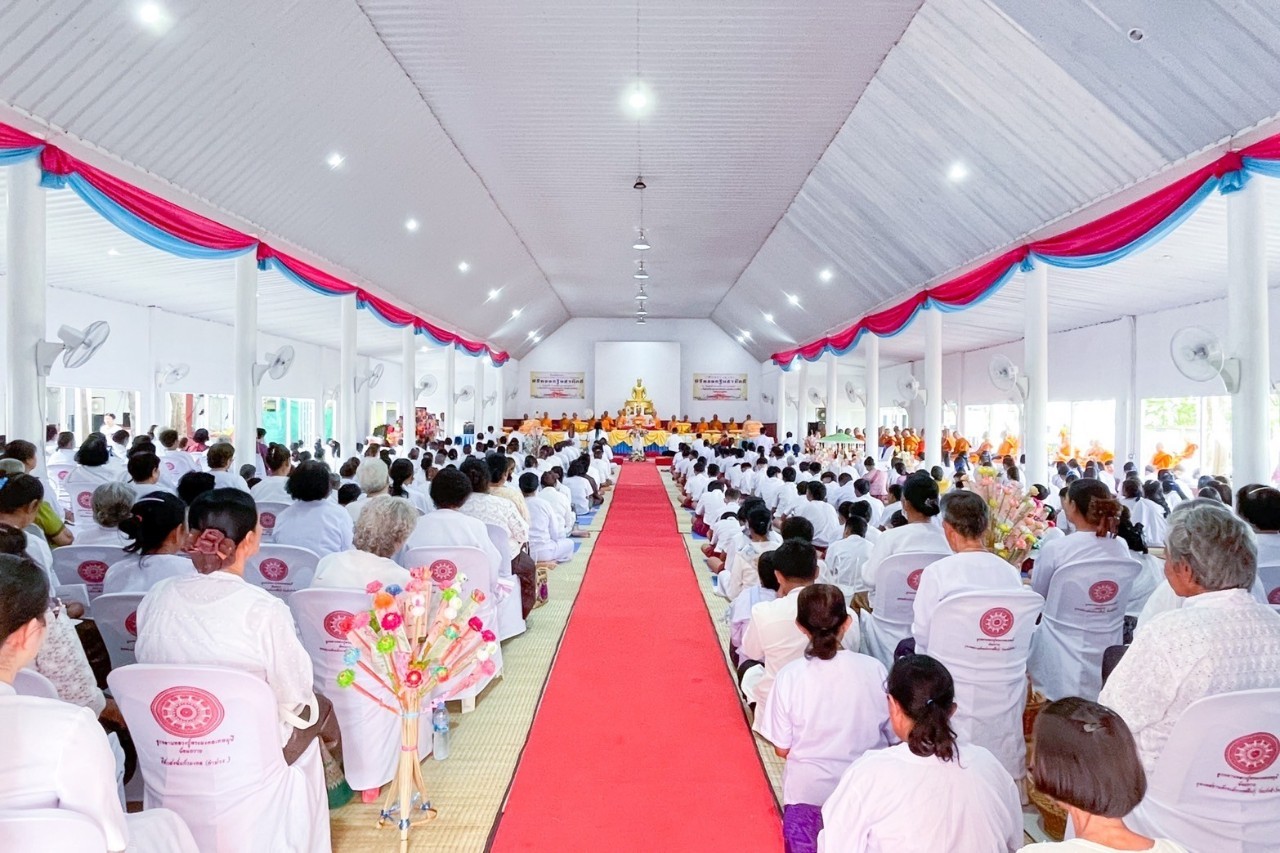 พิธีทอดกฐินสามัคคี ณ วัดแก้วสำเร็จ (ธุดงคสถานห้วยเม็ก) จ.กาฬสินธุ์