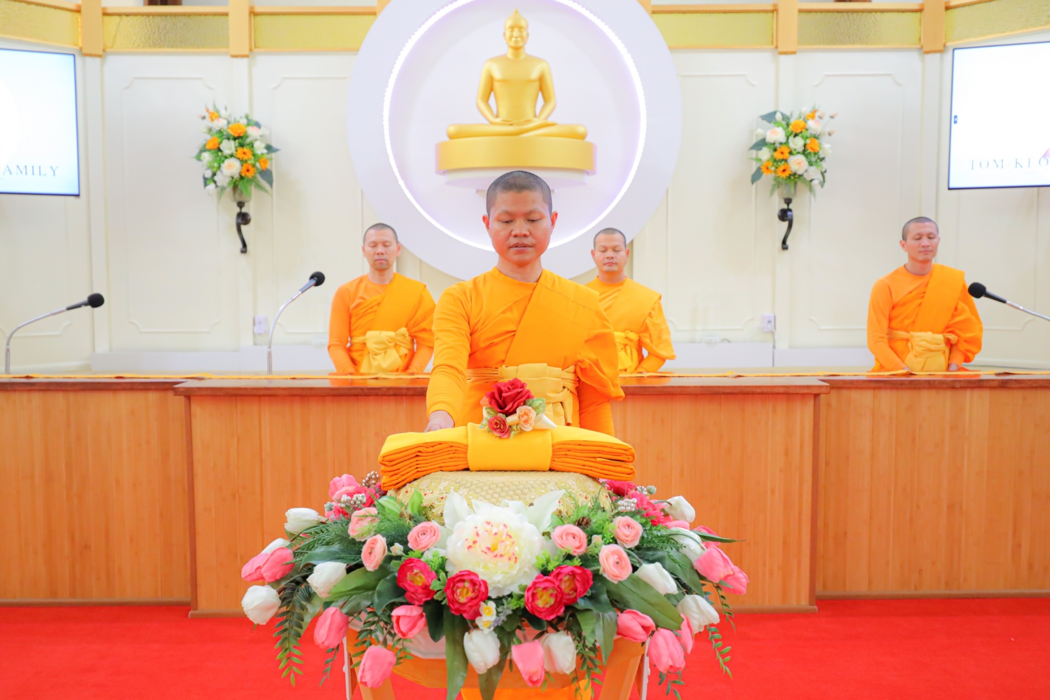 วัดพระธรรมกายแคนซัส จัดงานบุญวันอาทิตย์