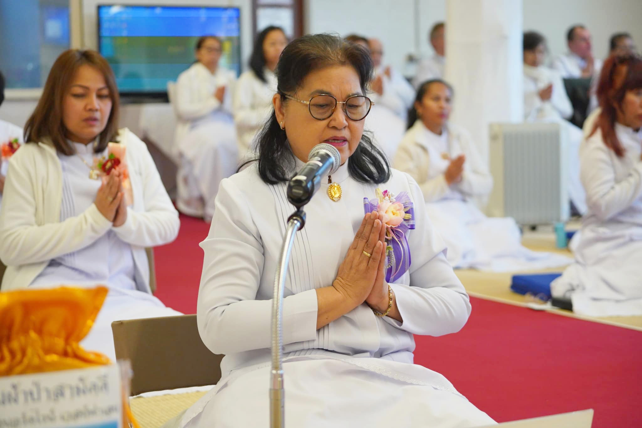 วัดพุทธนอร์ดไรน์-เวสท์ฟาเลน จัดพิธีบูชาข้าวพระ