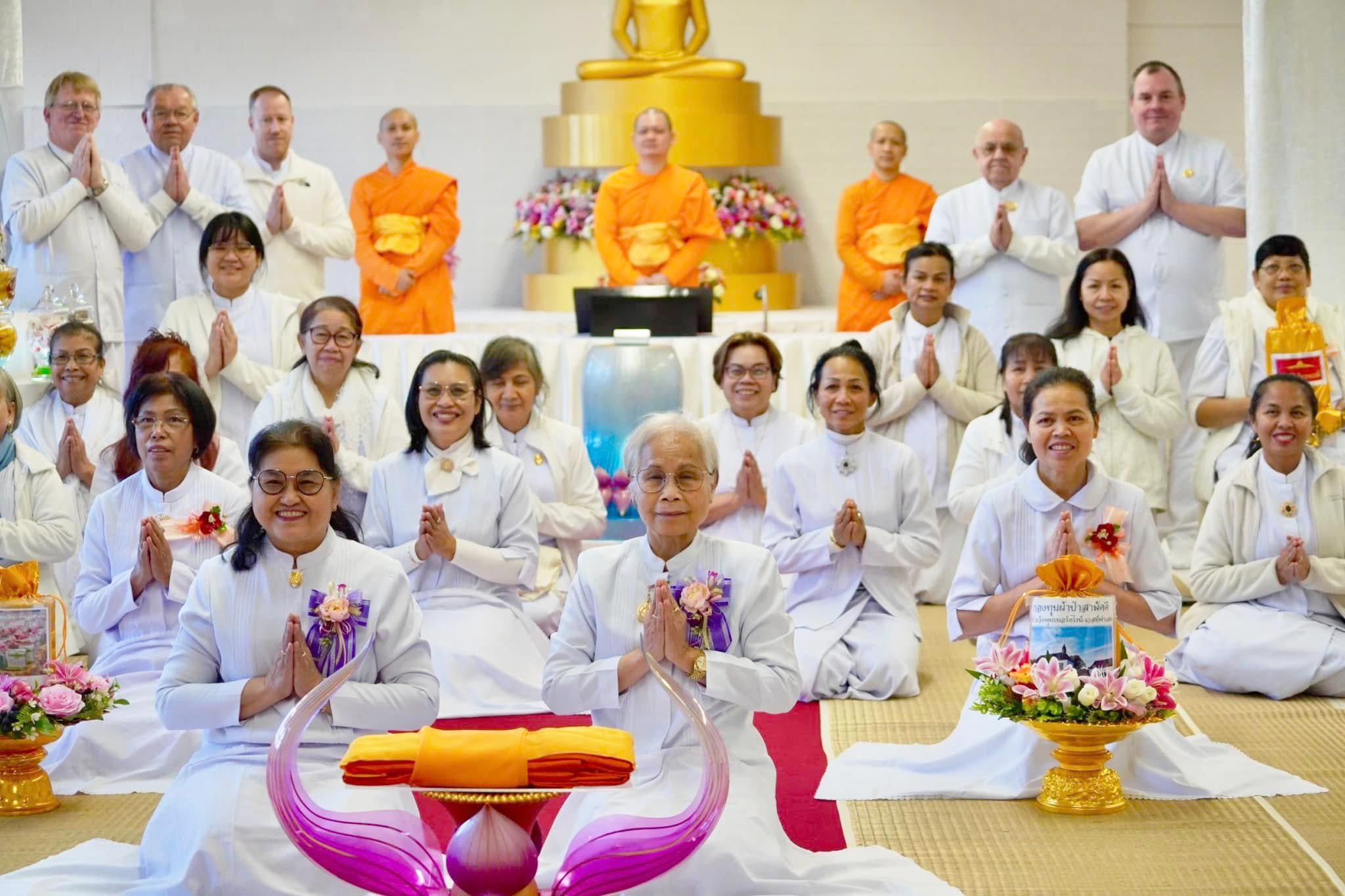 วัดพุทธนอร์ดไรน์-เวสท์ฟาเลน จัดพิธีบูชาข้าวพระ