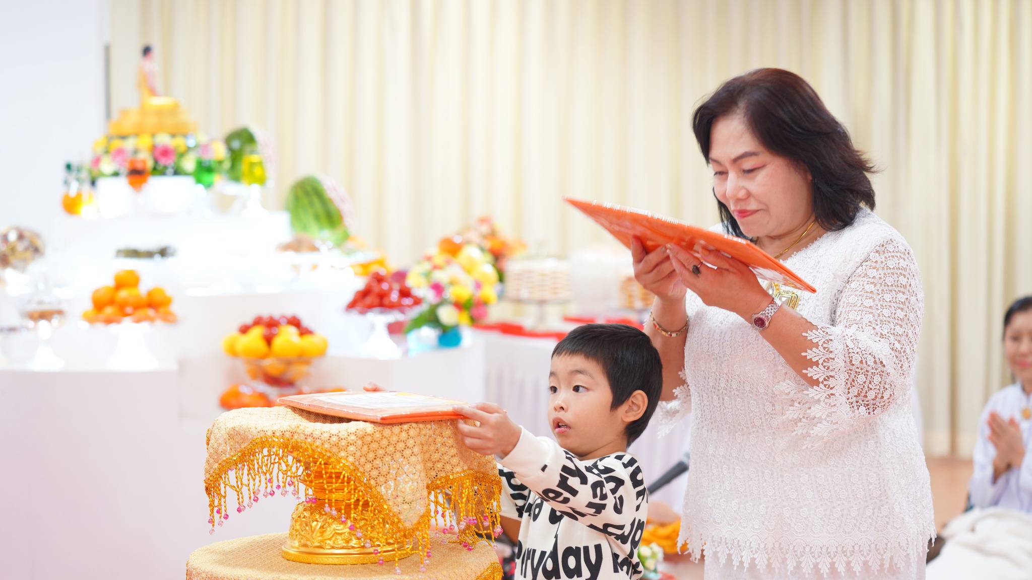 วัดพระธรรมกายโอซาก้า จัดงานบุญบูชาข้าวพระ