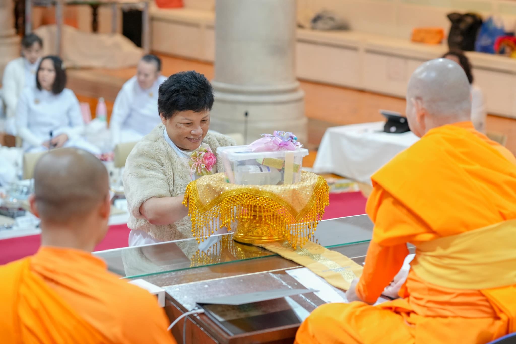 วัดพระธรรมกายลอนดอน จัดงานบุญบูชาข้าวพระ