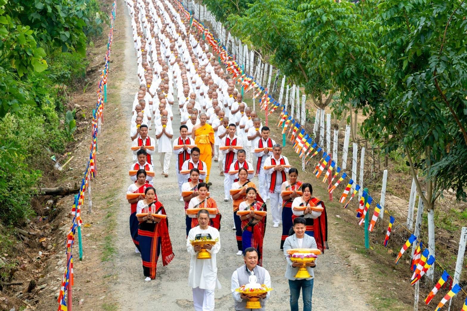 พิธีบรรพชาสามเณร 500 รูป ณ ประเทศอินเดีย