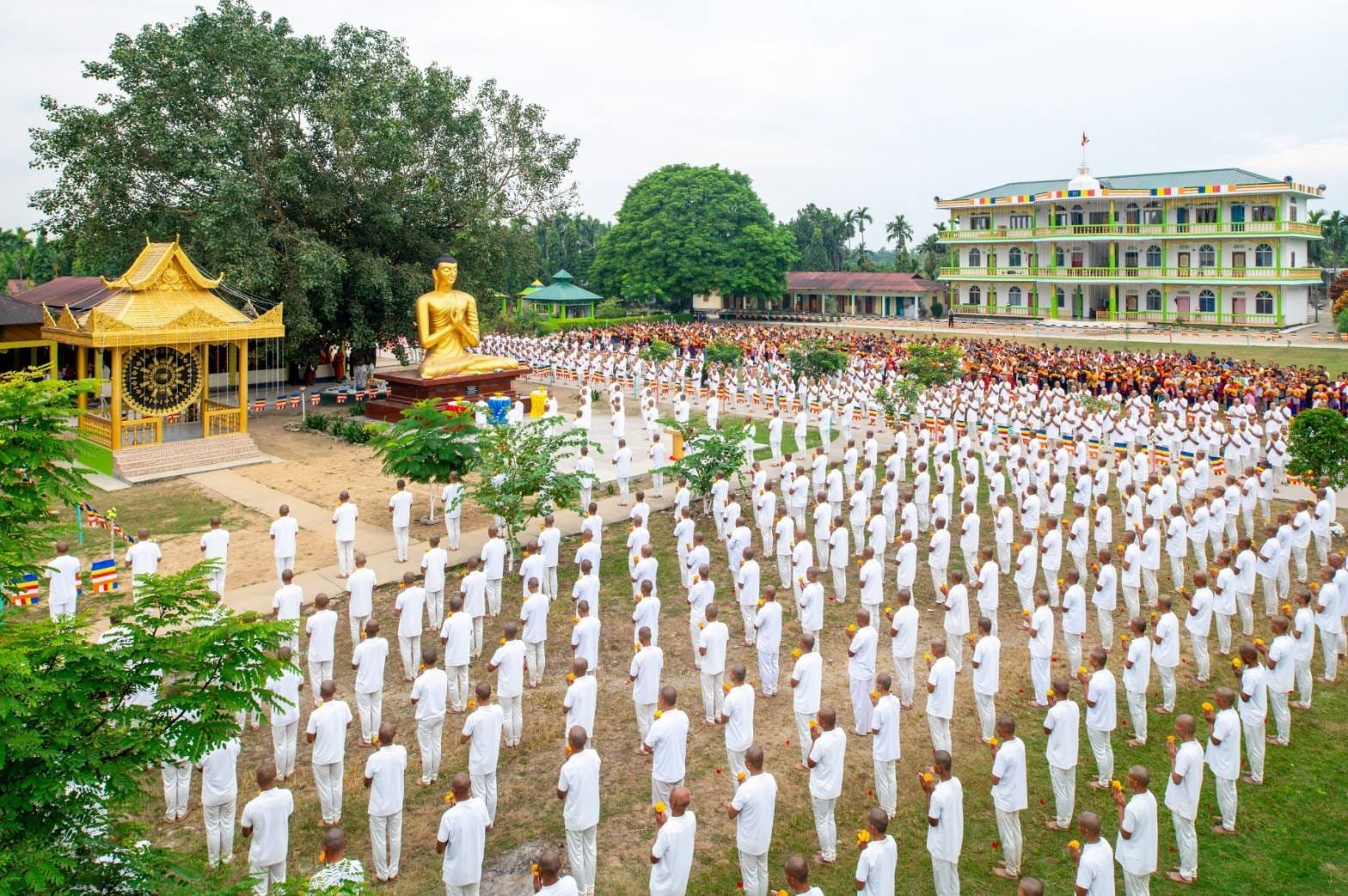 พิธีบรรพชาสามเณร 500 รูป ณ ประเทศอินเดีย