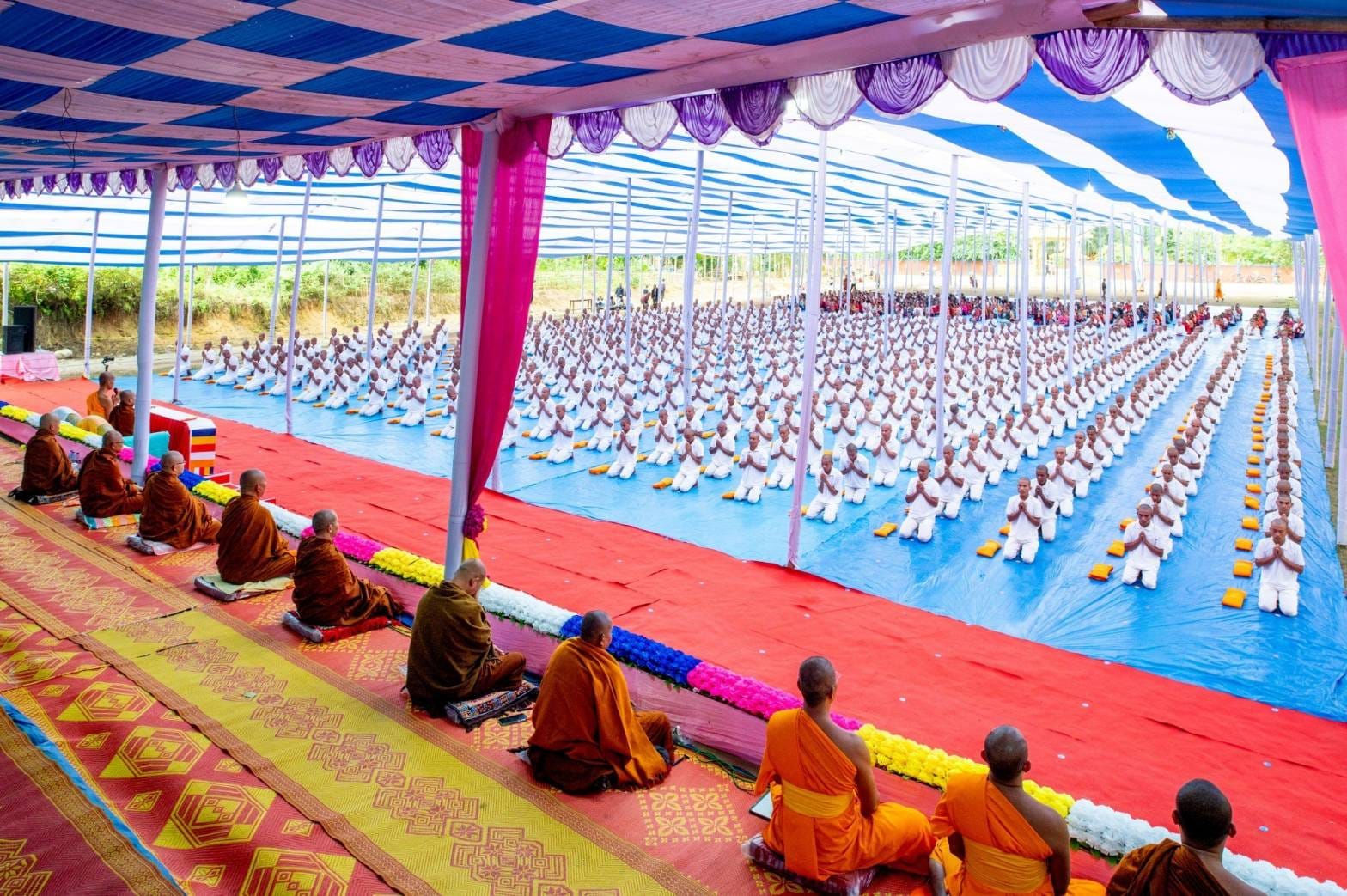 พิธีบรรพชาสามเณร 500 รูป ณ ประเทศอินเดีย