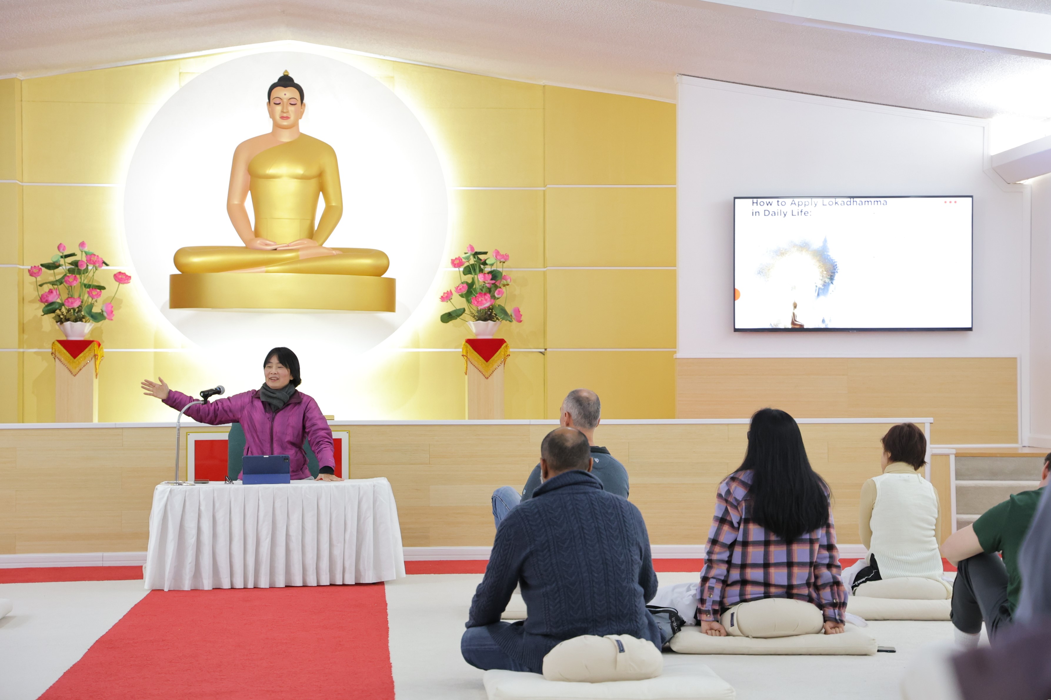 วัดพระธรรมกายจอร์เจีย จัดกิจกรรมนั่งสมาธิสำหรับชาวท้องถิ่น