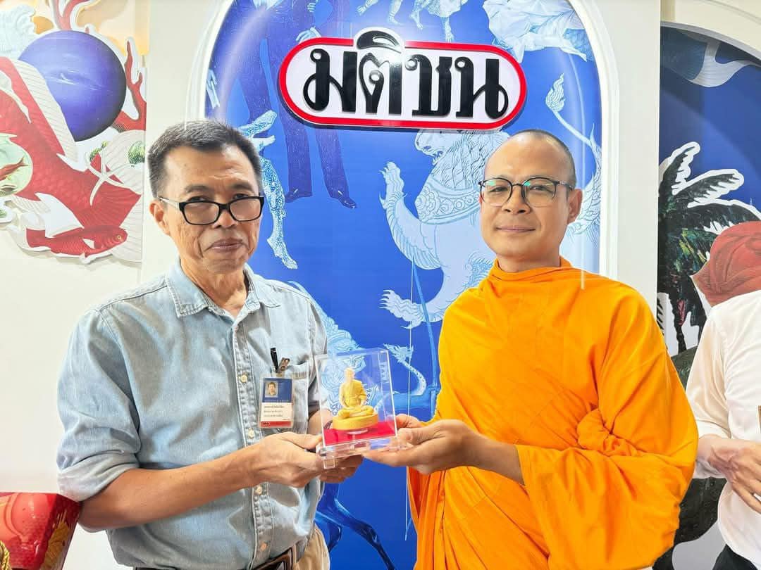 ผู้แทนวัดพระธรรมกาย อำนวยพรปีใหม่สำนักข่าว