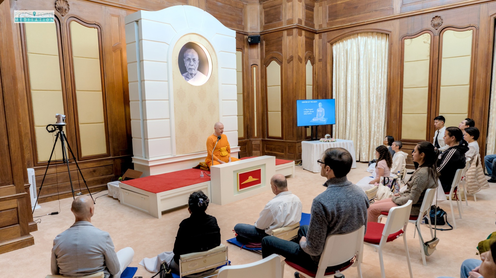 วัดพระธรรมกายแคลิฟอร์เนีย จัดกิจกรรมฝึกนั่งสมาธิให้กับชาวท้องถิ่น