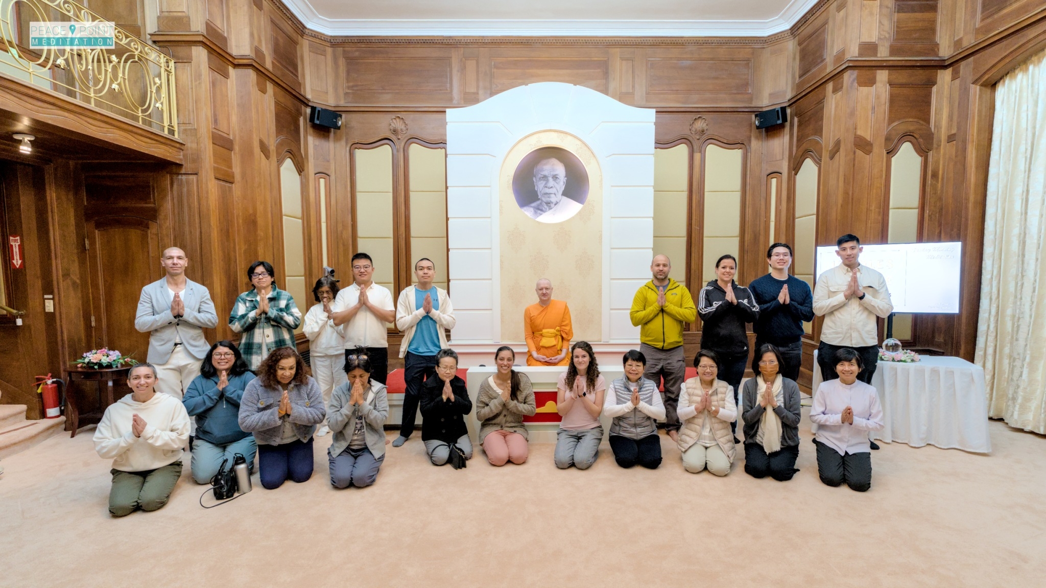 วัดพระธรรมกายแคลิฟอร์เนีย จัดกิจกรรมฝึกนั่งสมาธิให้กับชาวท้องถิ่น